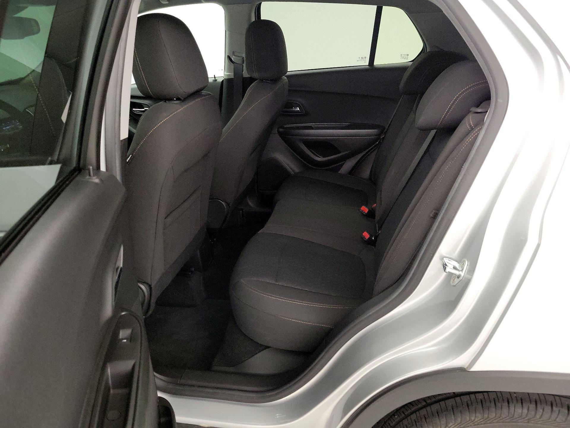 Thumbnail: 2022 Chevrolet Trax - 19