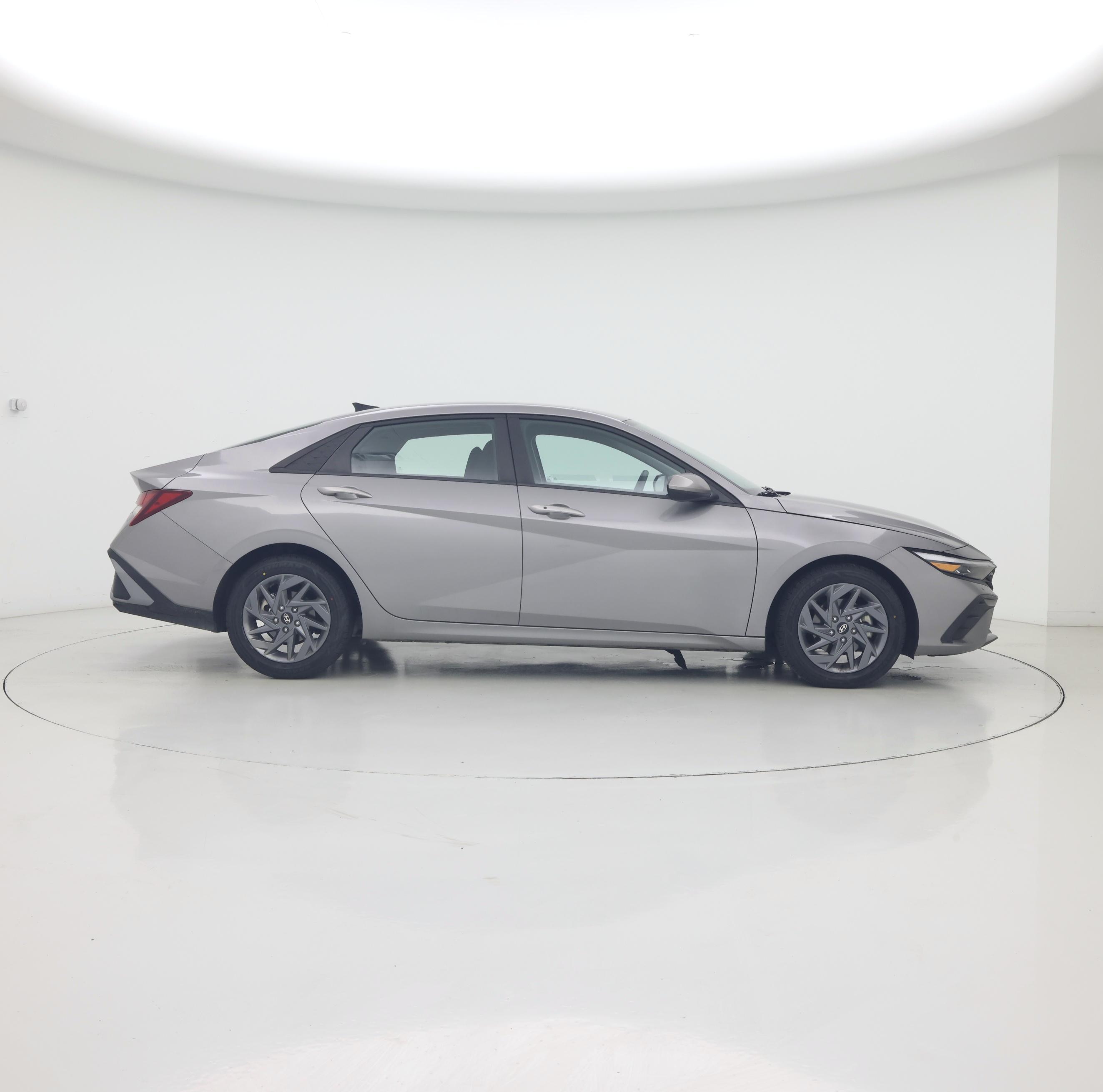 Thumbnail: 2024 Hyundai Elantra - 7