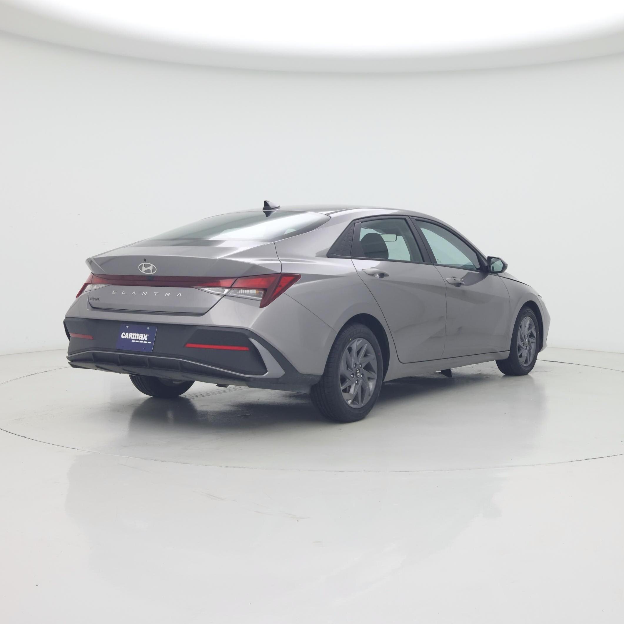 Thumbnail: 2024 Hyundai Elantra - 8