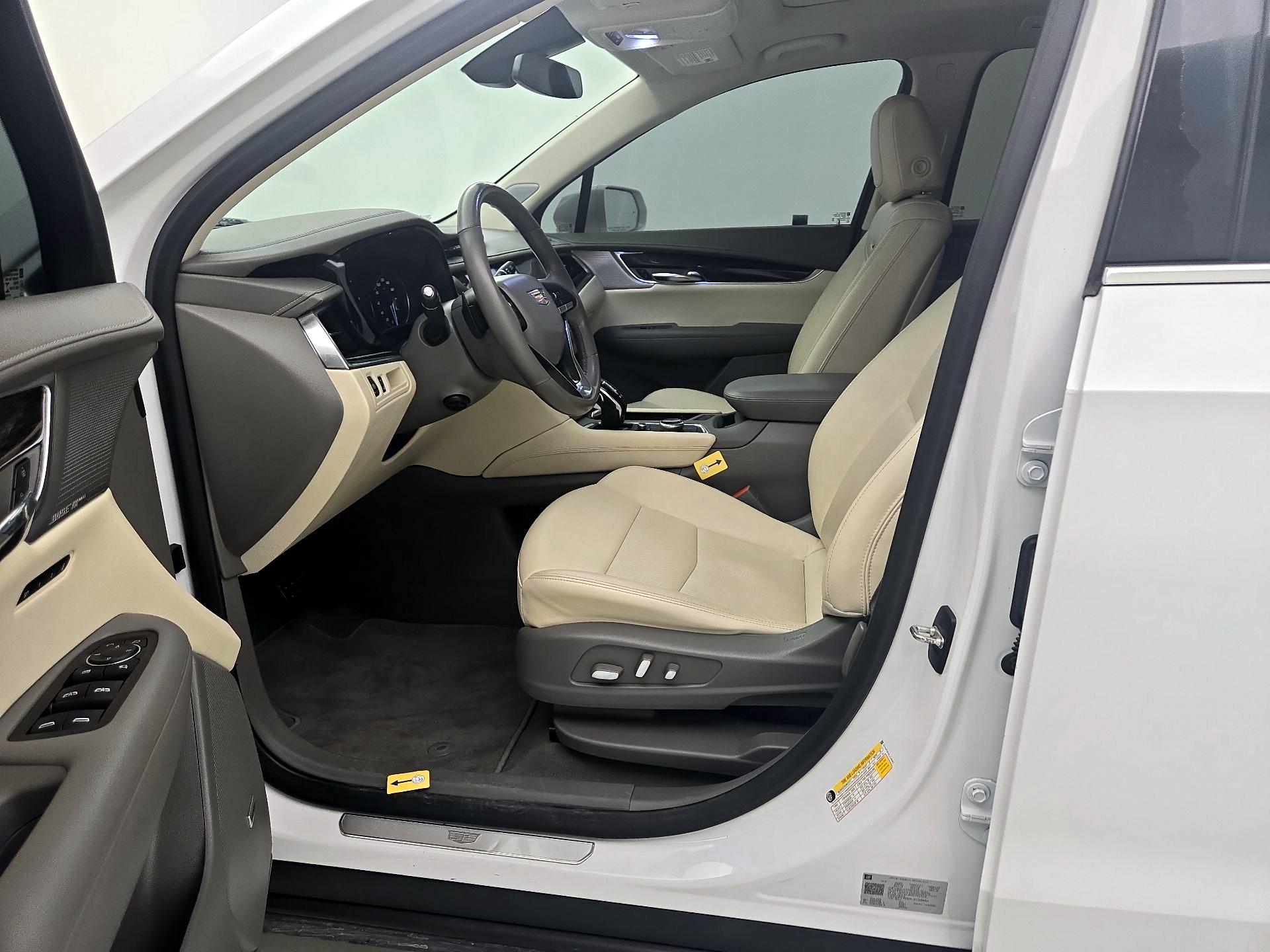 Thumbnail: 2020 Cadillac XT6 - 11