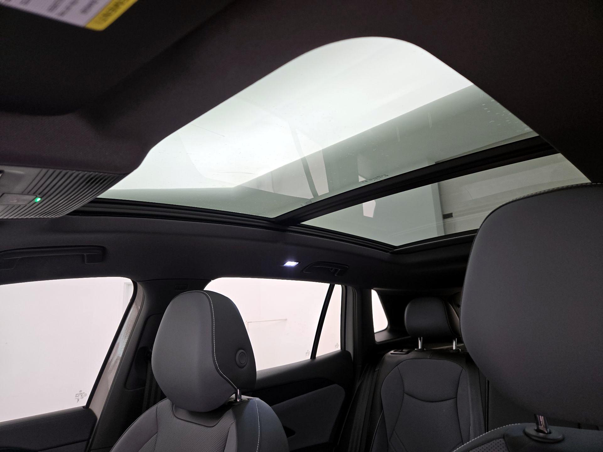 Thumbnail: 2025 Volkswagen Tiguan - 19