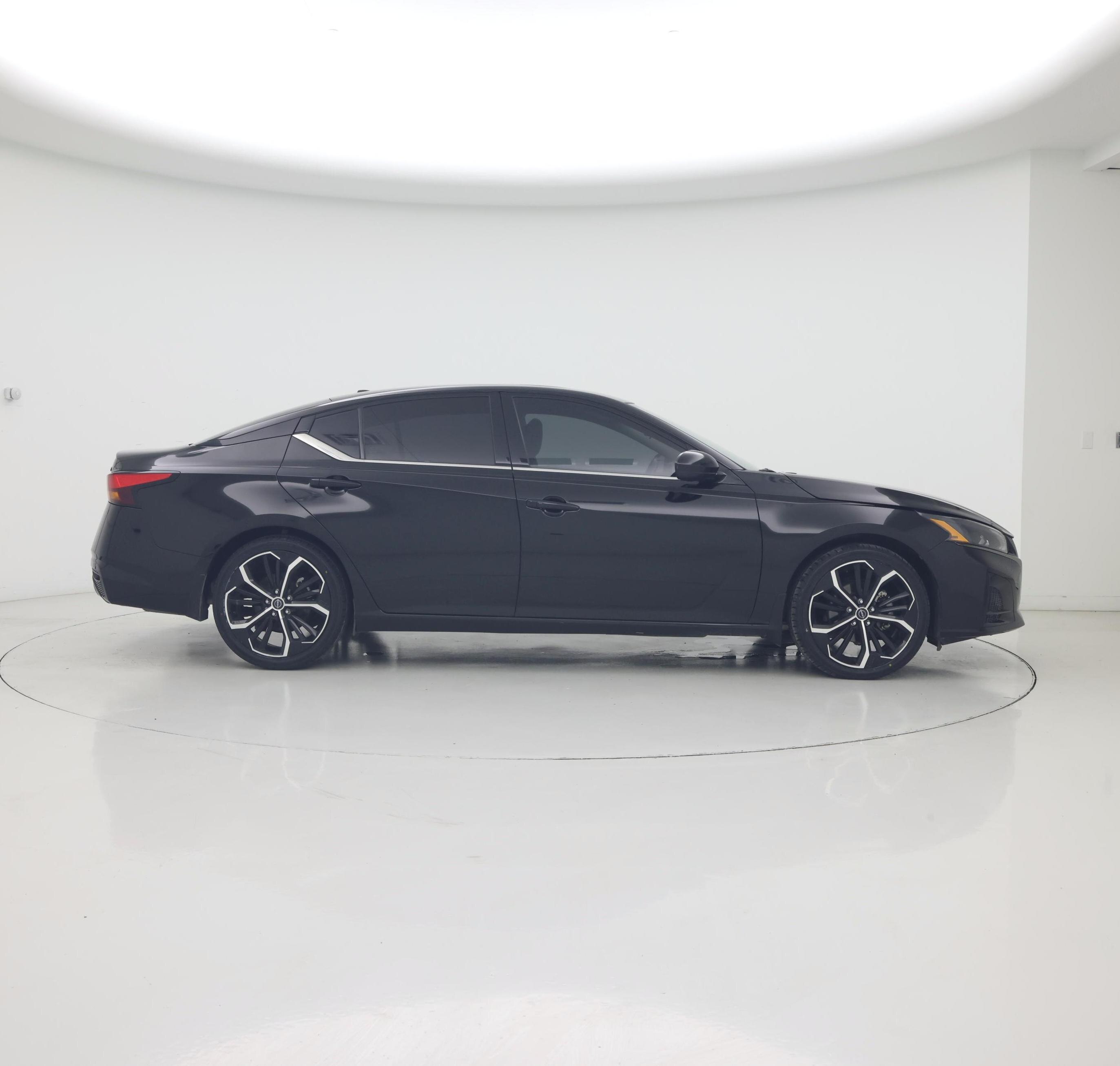 Thumbnail: 2023 Nissan Altima - 7