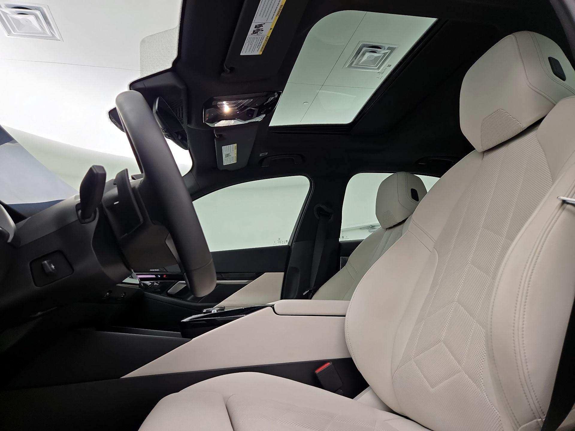 Thumbnail: 2024 BMW 5 Series - 20