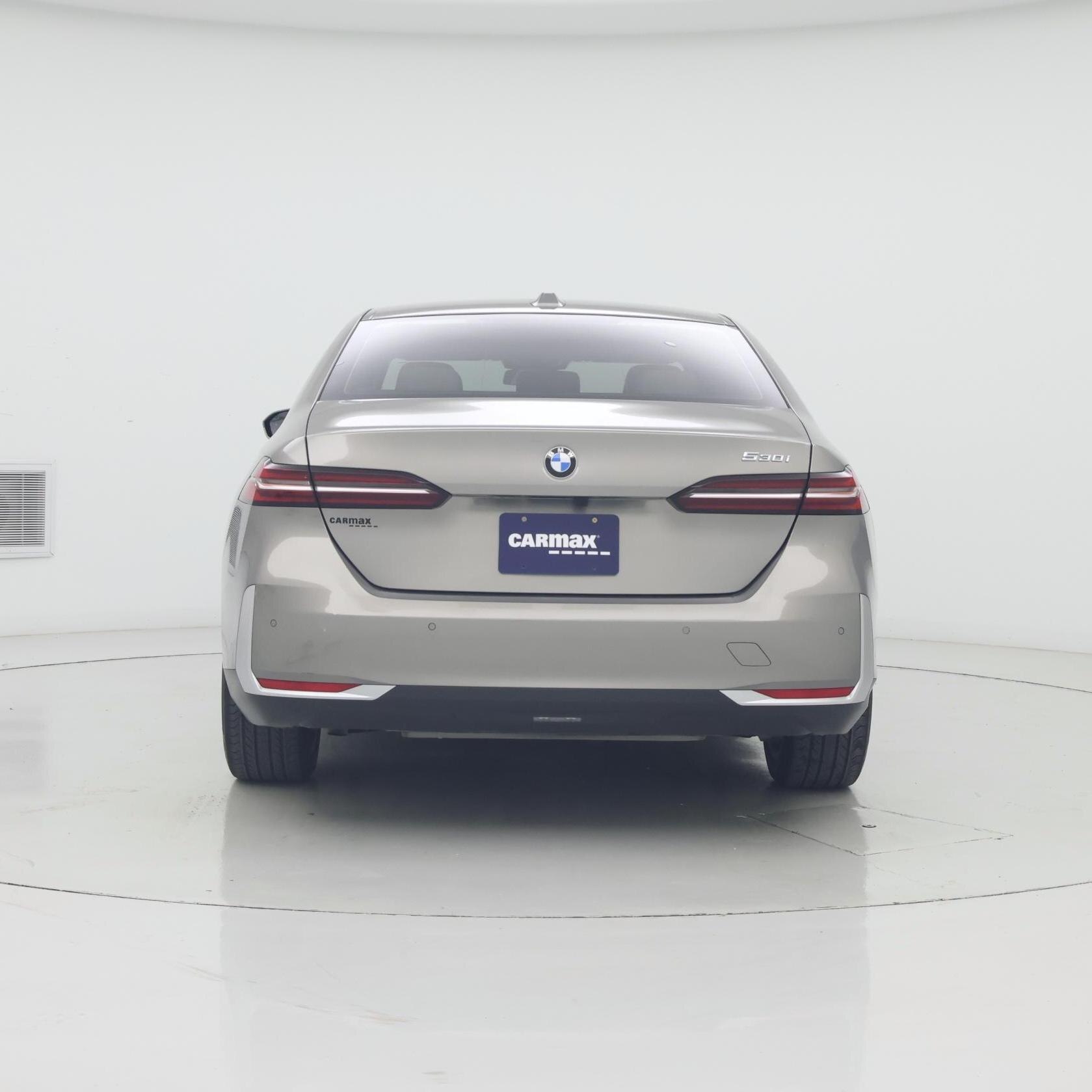 Thumbnail: 2024 BMW 5 Series - 6