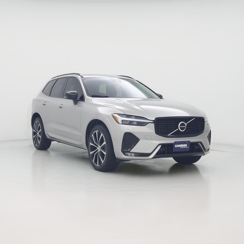2023 Volvo XC60 B5 Plus Dark Theme