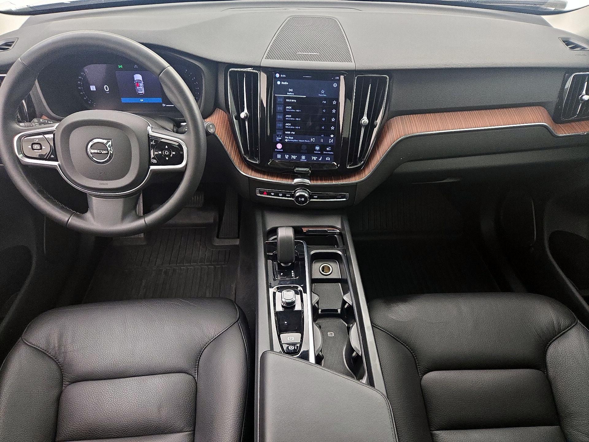 Thumbnail: 2023 Volvo XC60 - 9