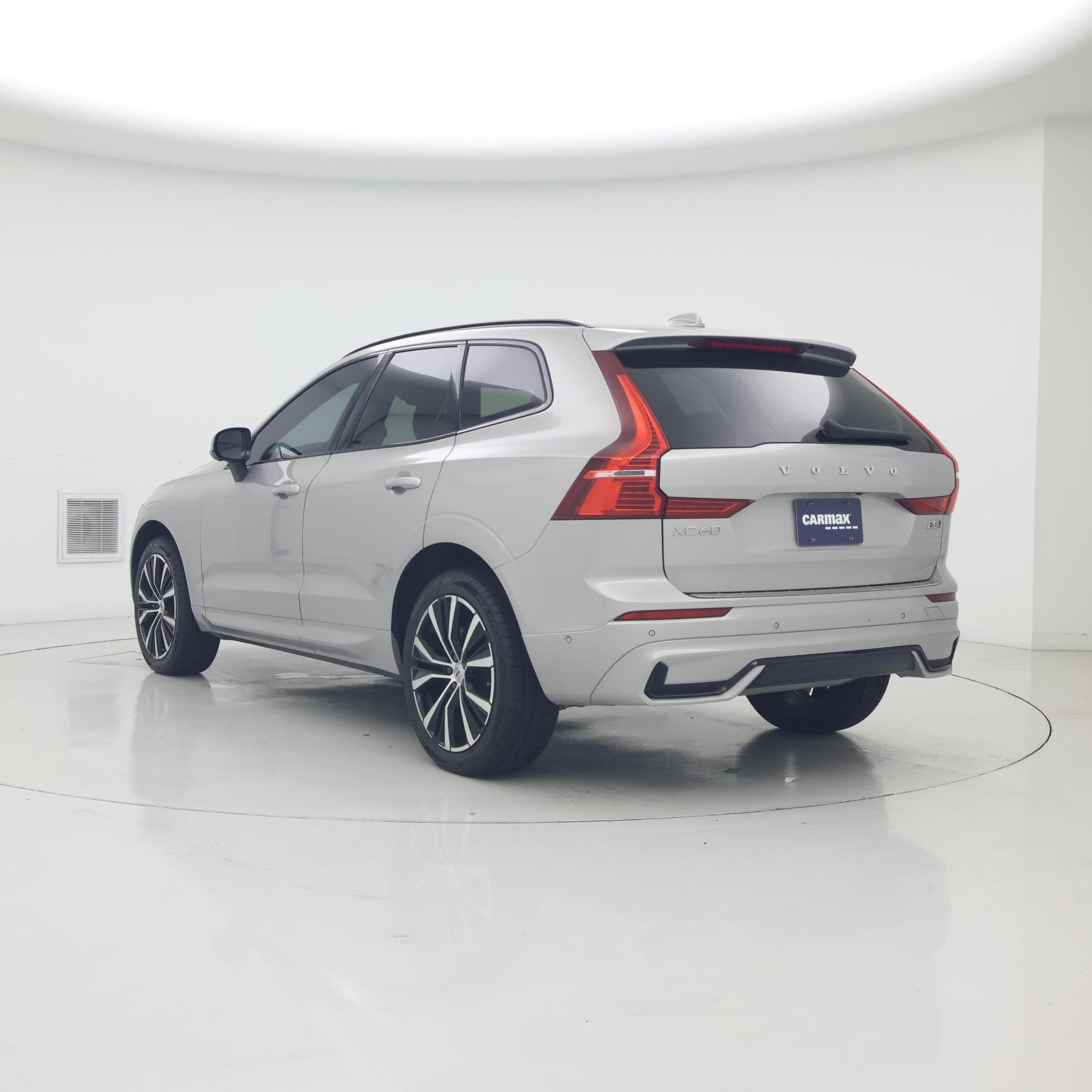 Thumbnail: 2023 Volvo XC60 - 2
