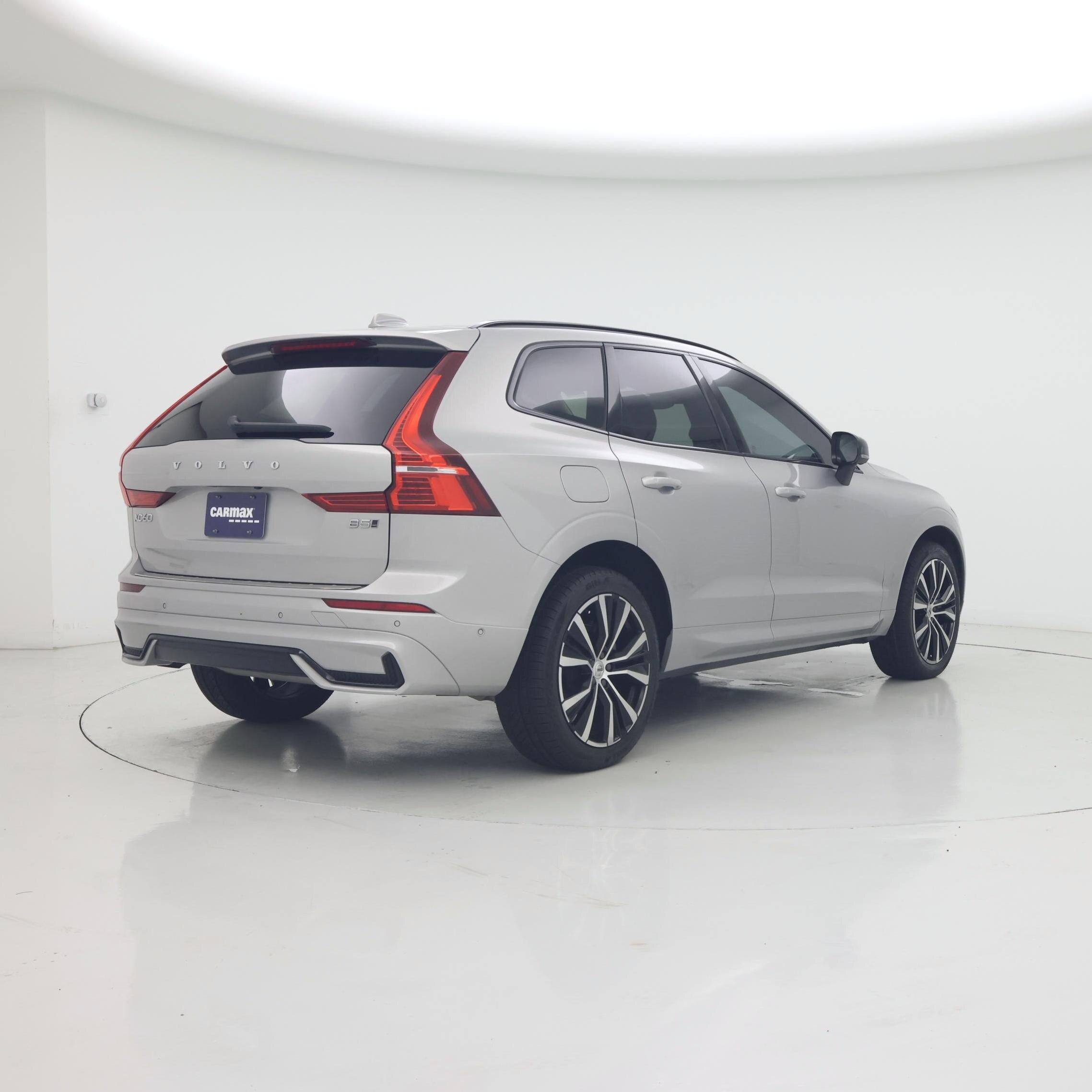 Thumbnail: 2023 Volvo XC60 - 8
