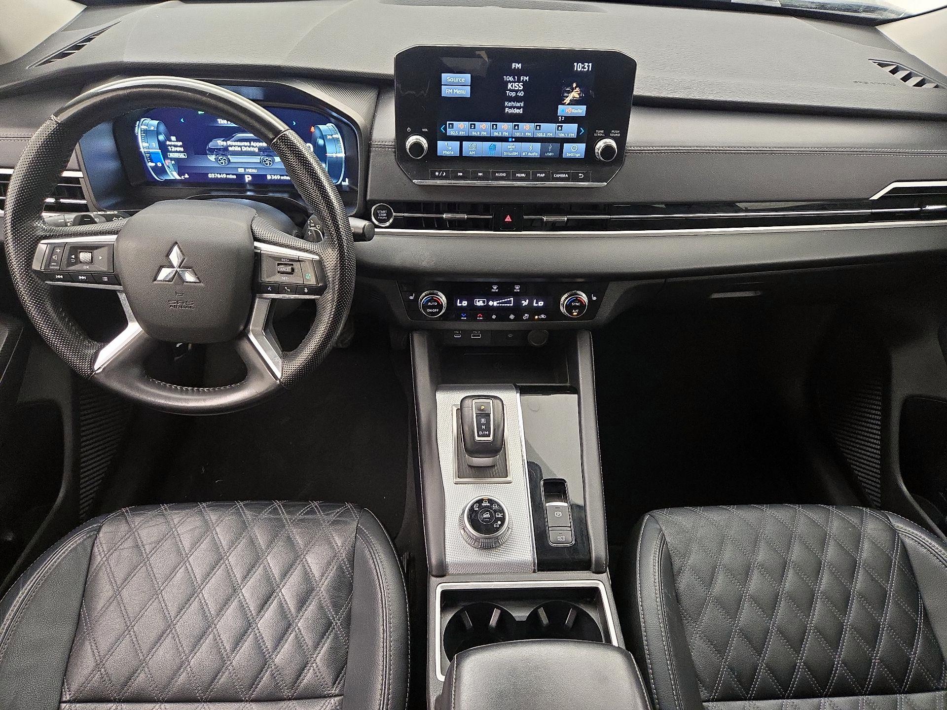 Thumbnail: 2023 Mitsubishi Outlander - 9