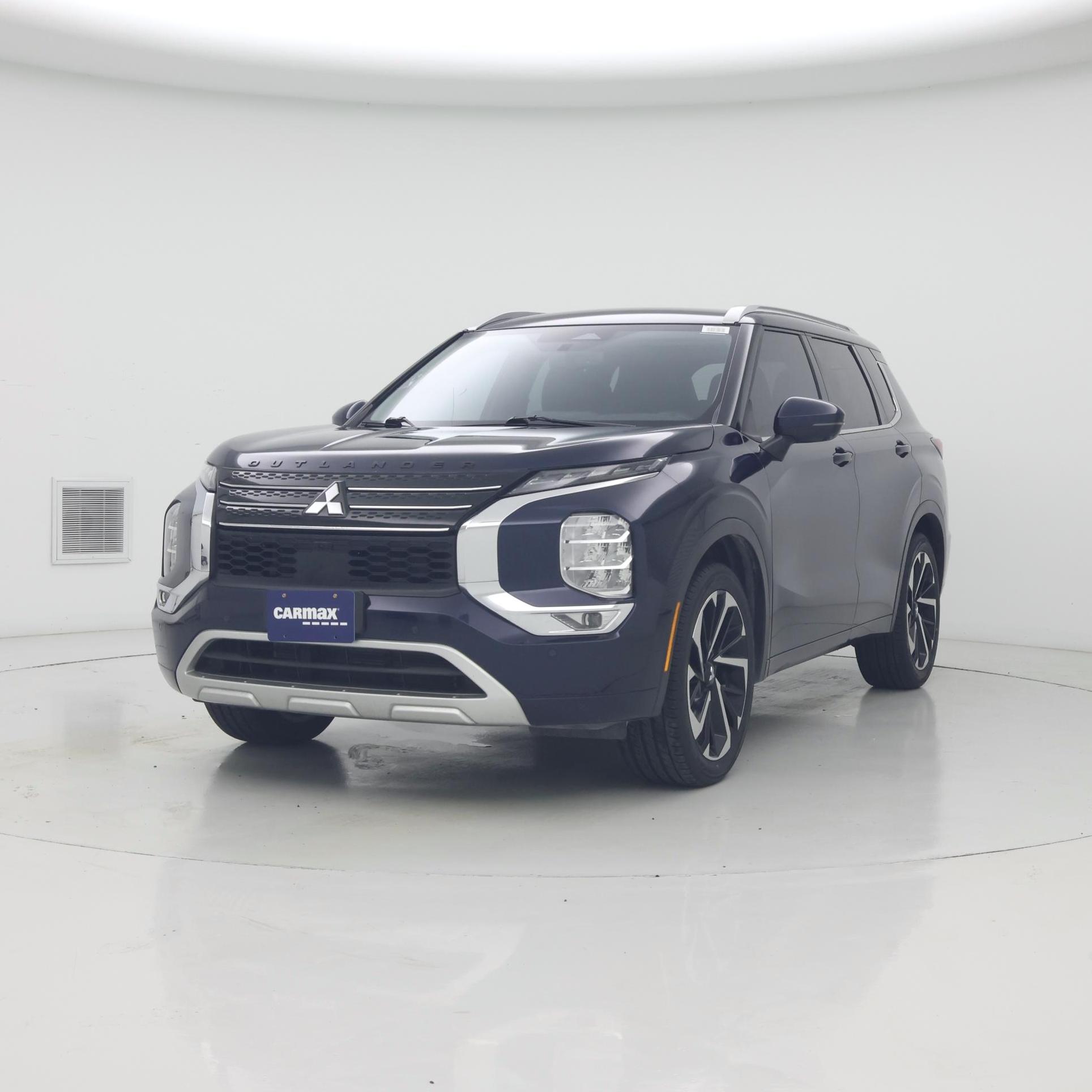 Thumbnail: 2023 Mitsubishi Outlander - 4