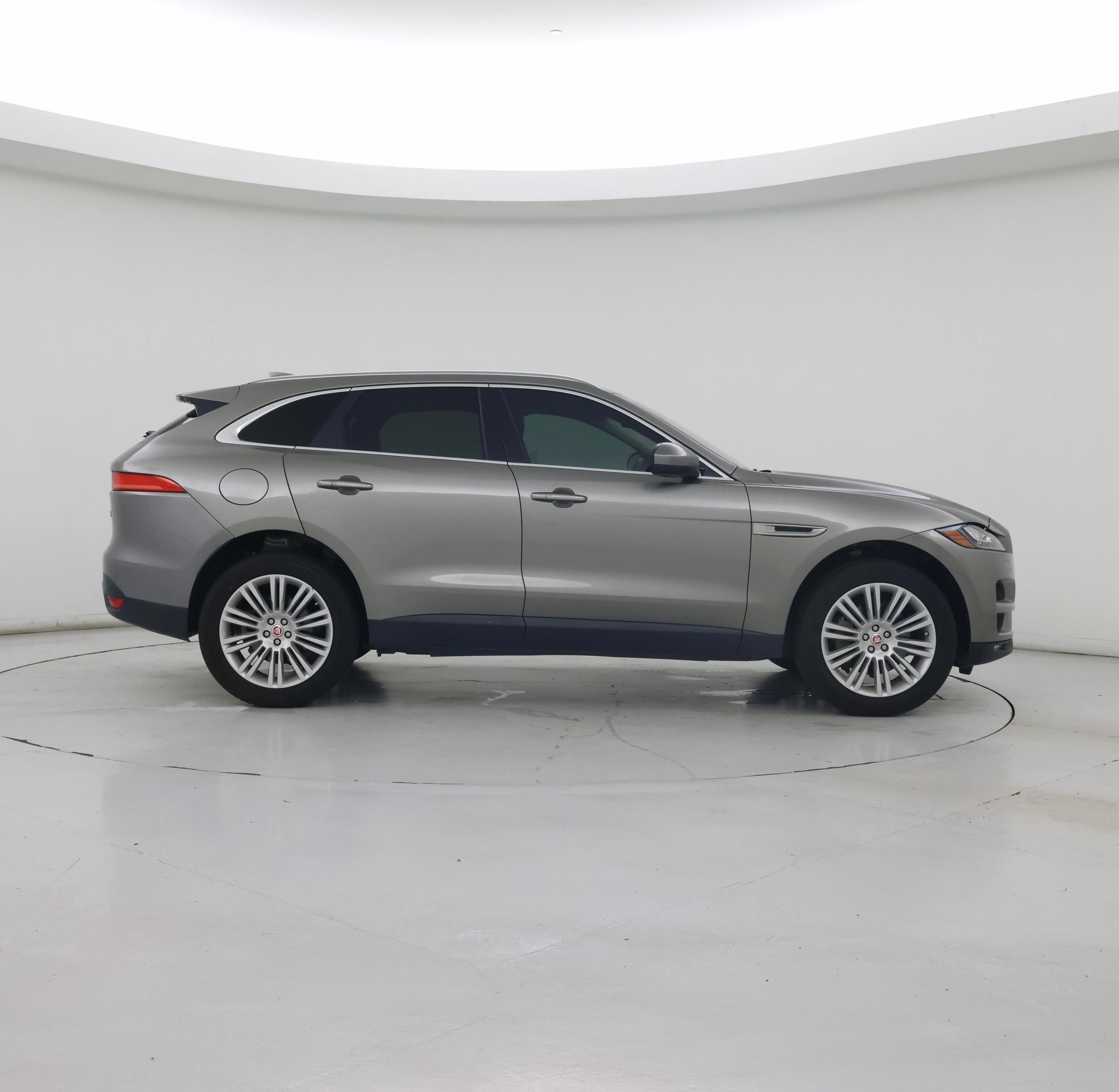 Thumbnail: 2018 Jaguar F-Pace - 7