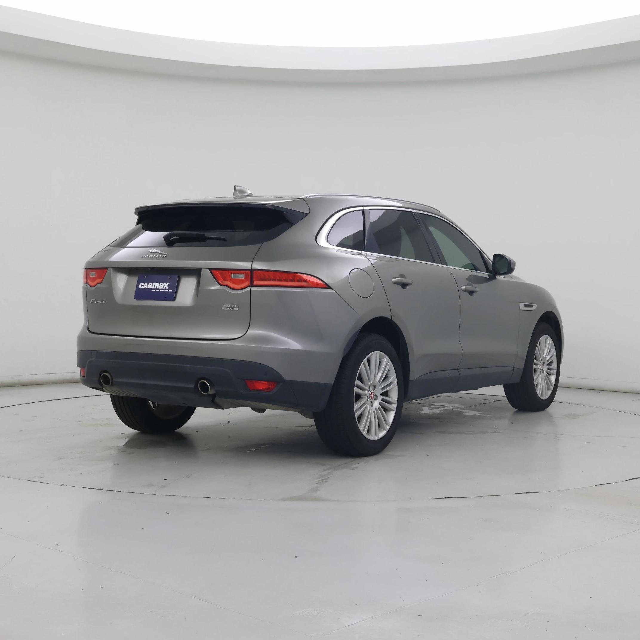Thumbnail: 2018 Jaguar F-Pace - 8