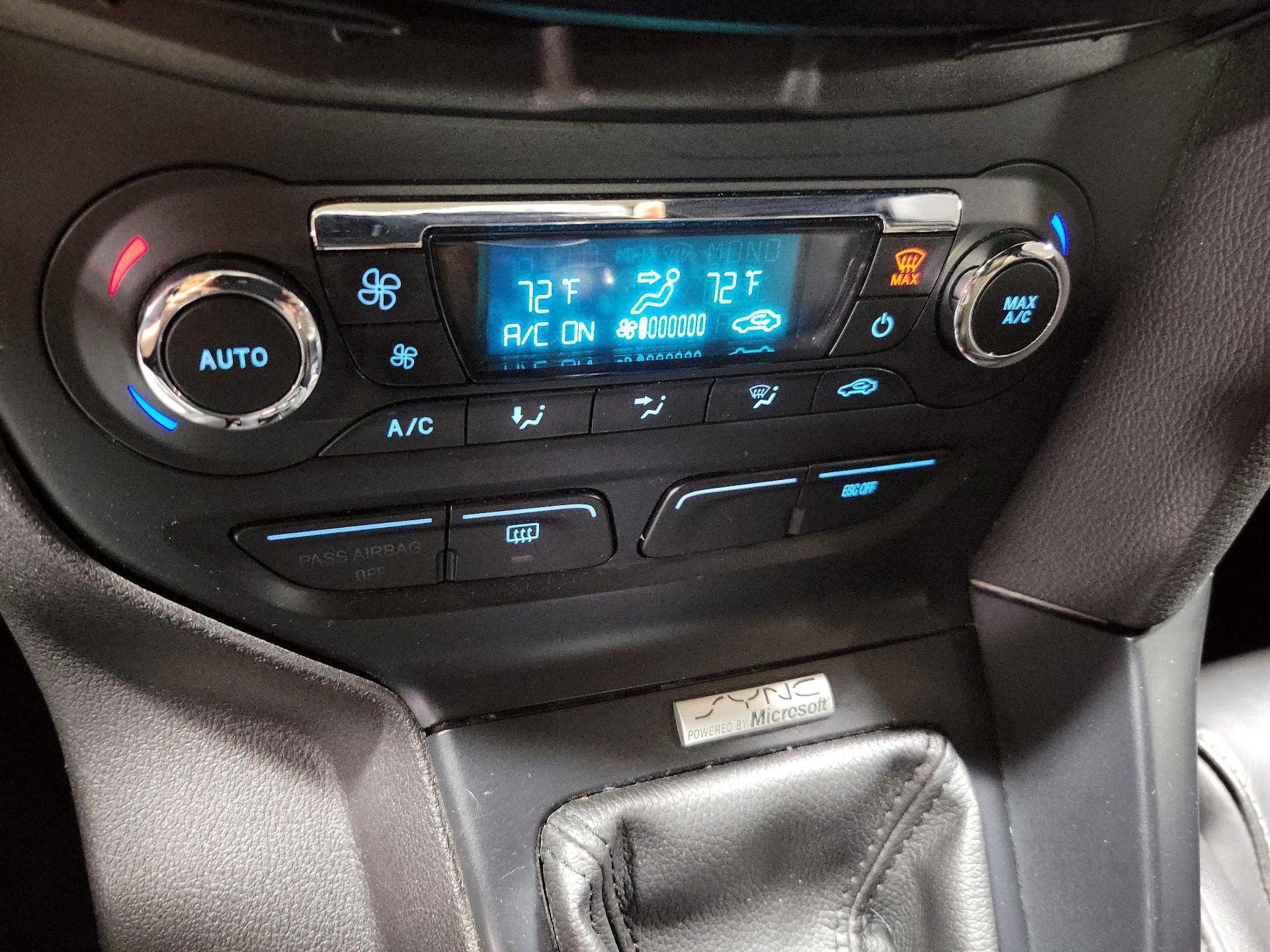Thumbnail: 2014 Ford Focus - 15