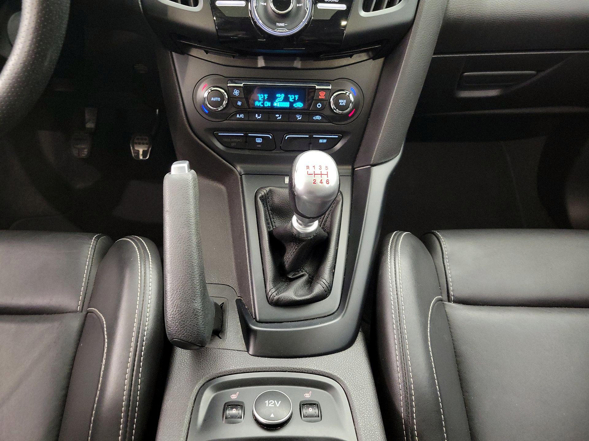 Thumbnail: 2014 Ford Focus - 16