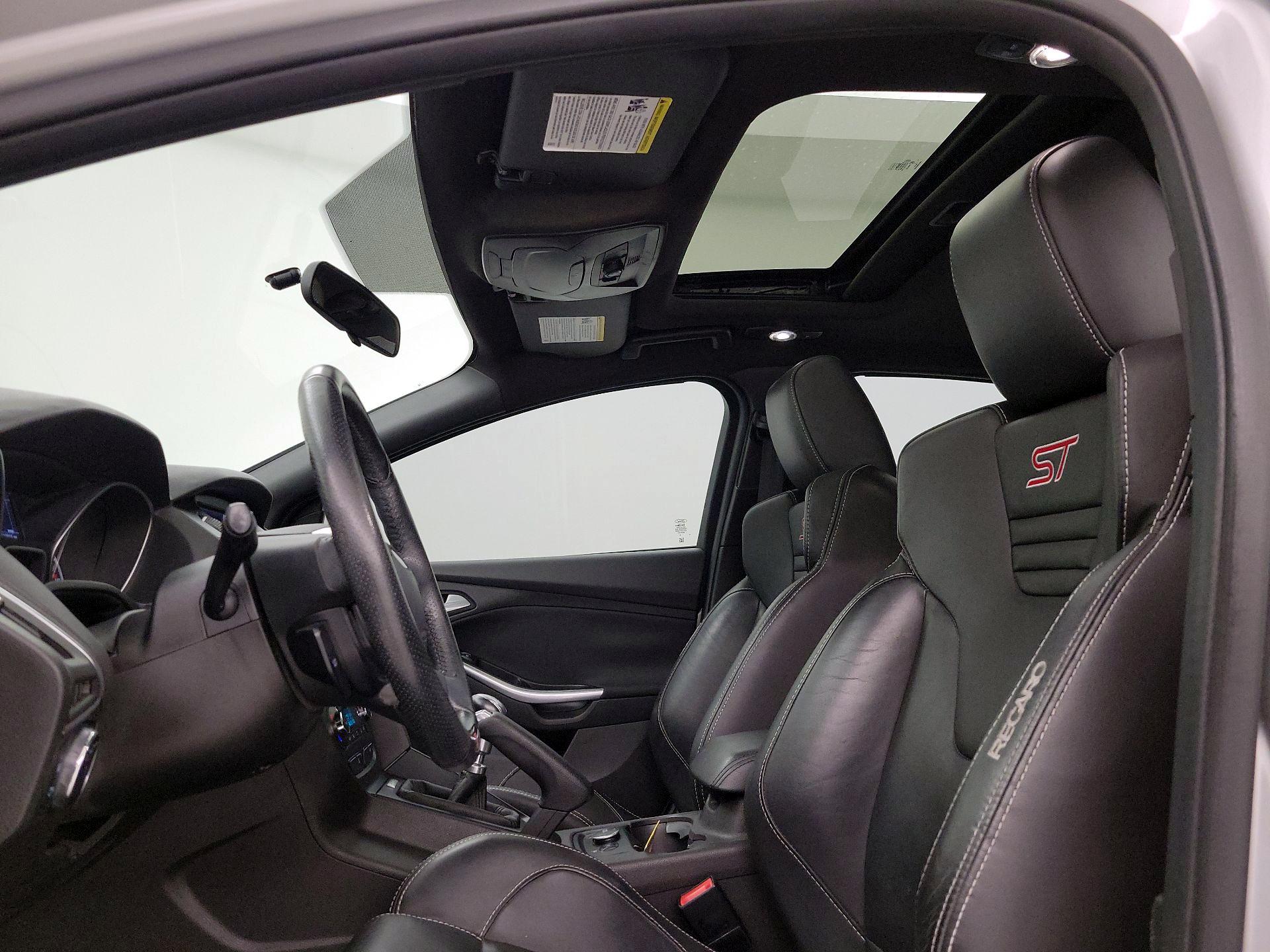 Thumbnail: 2014 Ford Focus - 17