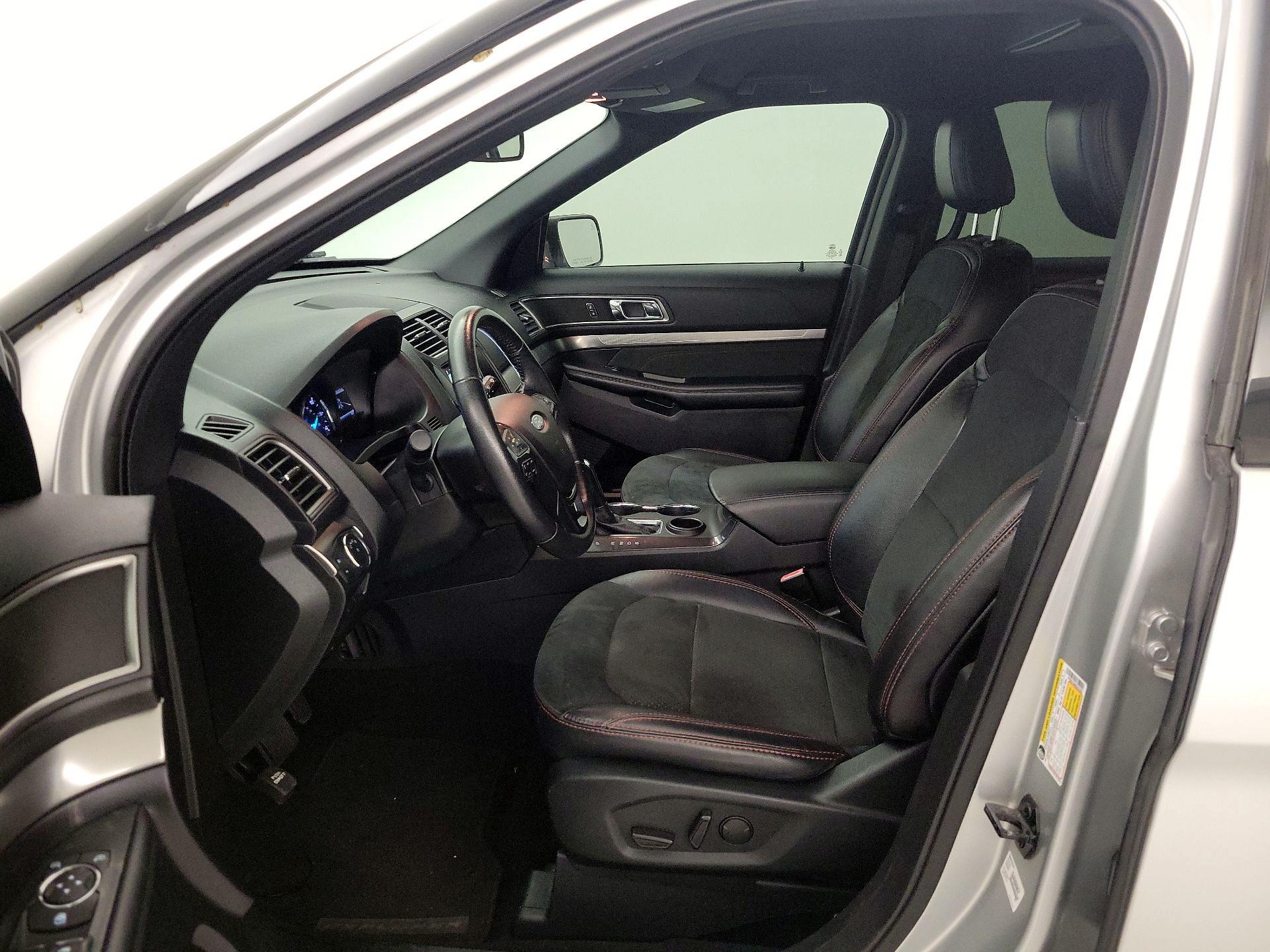 Thumbnail: 2019 Ford Explorer - 11