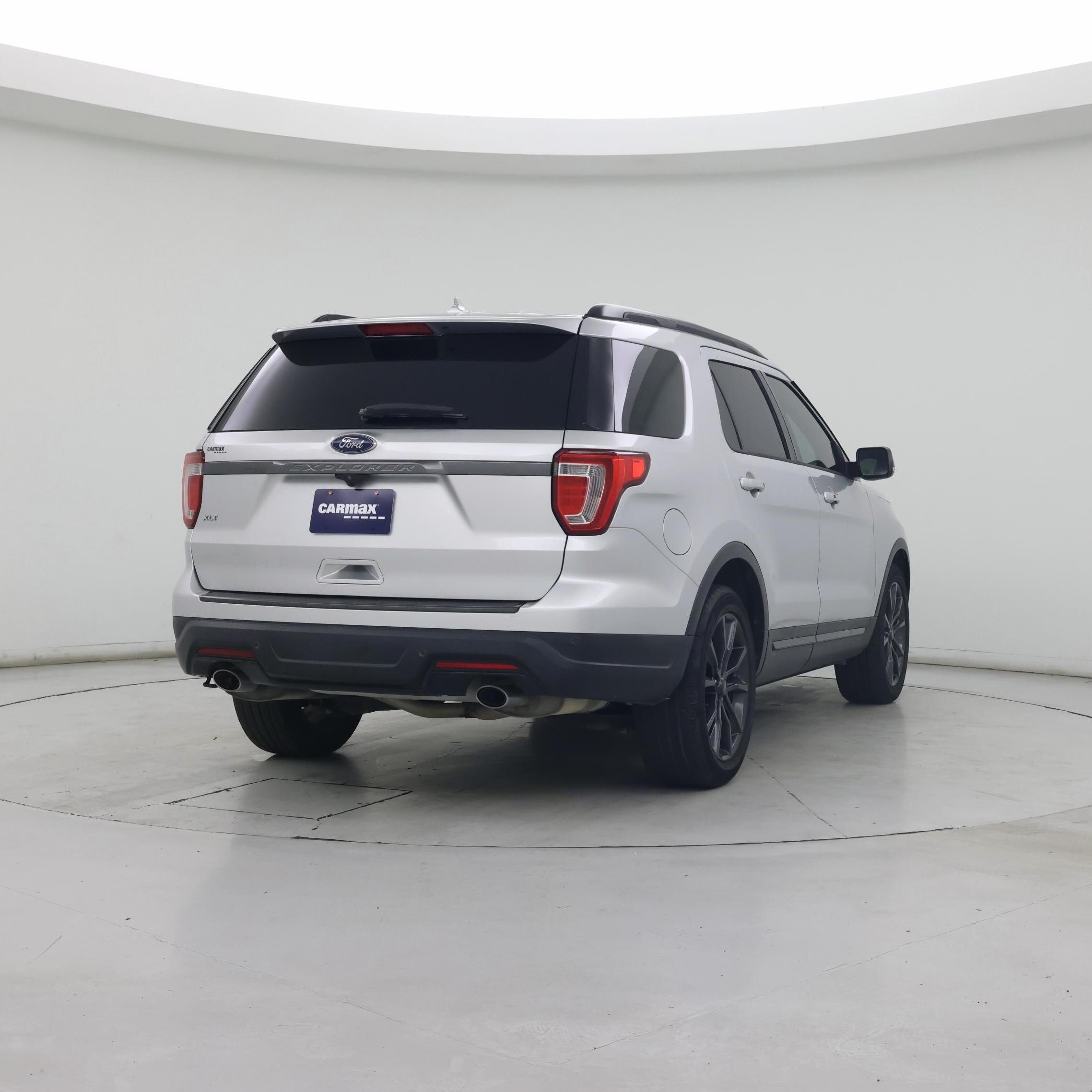 Thumbnail: 2019 Ford Explorer - 8