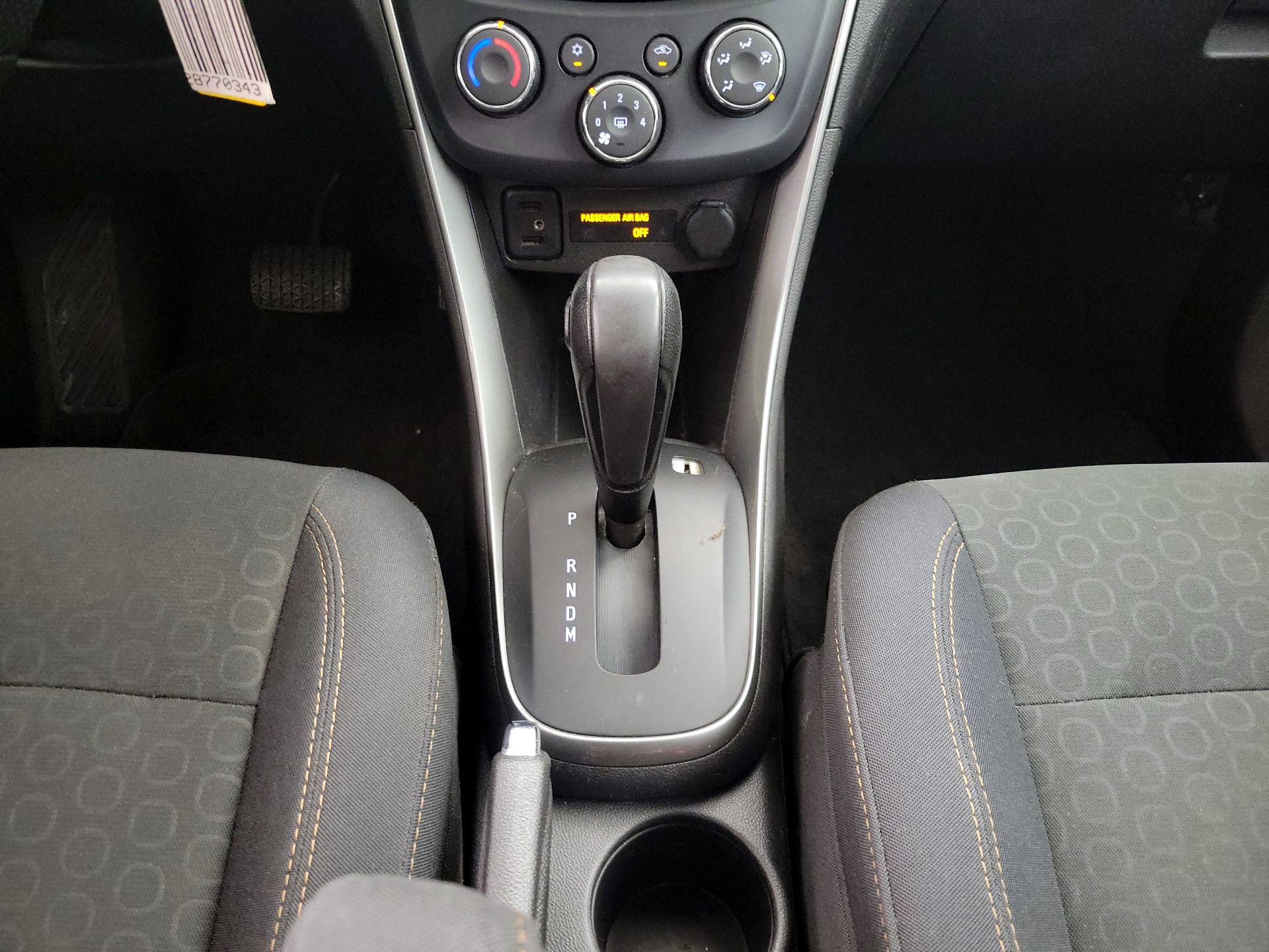 Thumbnail: 2018 Chevrolet Trax - 17