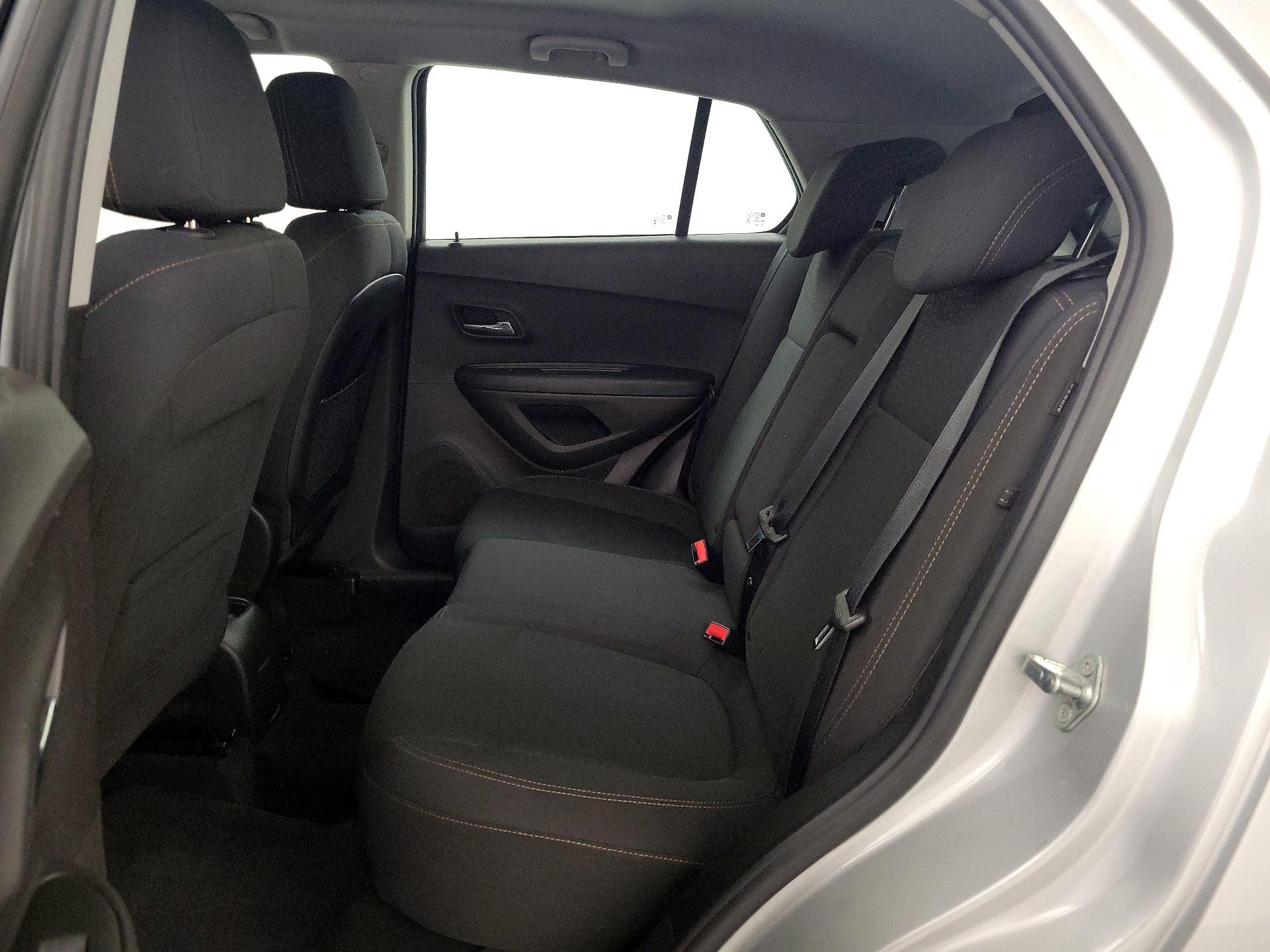 Thumbnail: 2018 Chevrolet Trax - 18