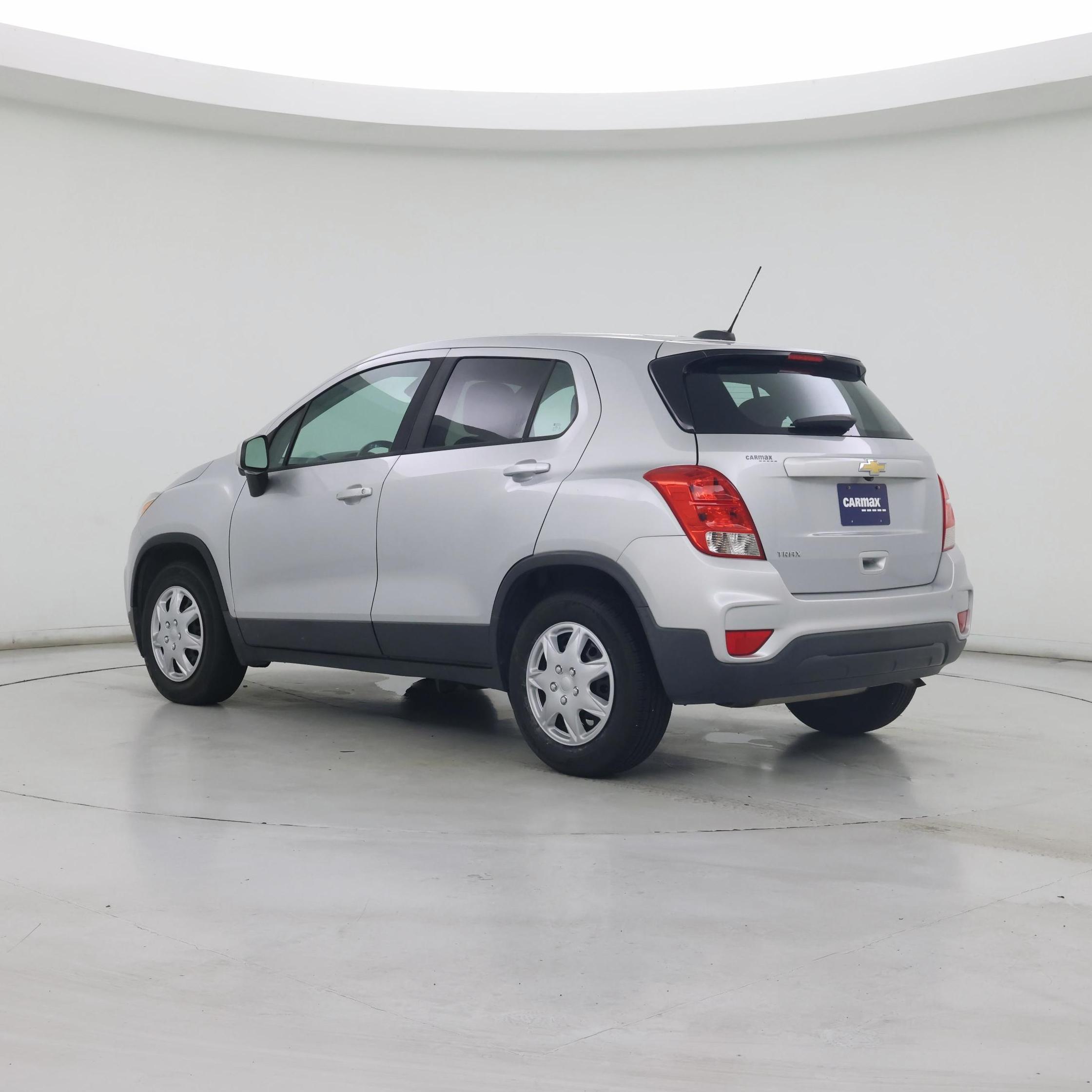 Thumbnail: 2018 Chevrolet Trax - 2