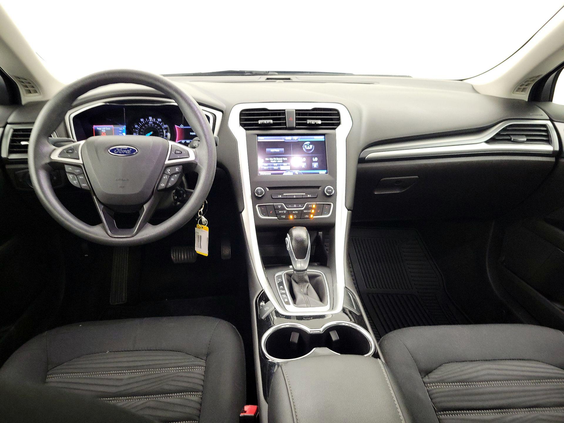 Thumbnail: 2016 Ford Fusion - 9