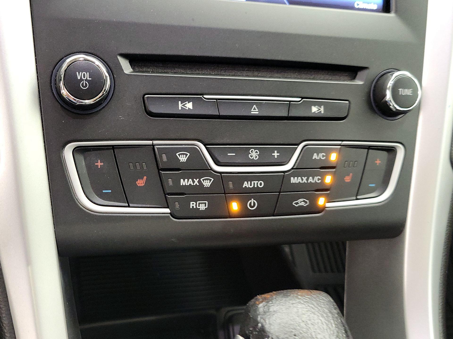 Thumbnail: 2016 Ford Fusion - 16