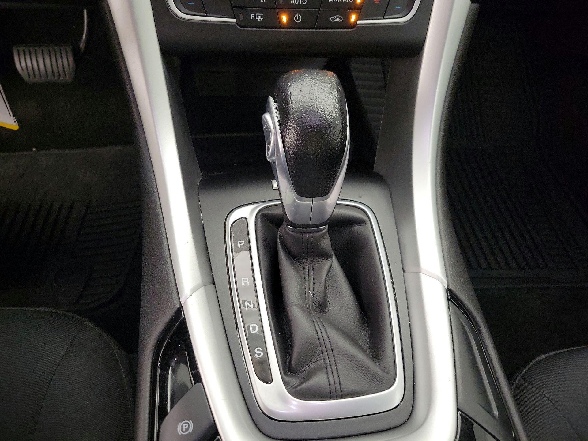 Thumbnail: 2016 Ford Fusion - 17