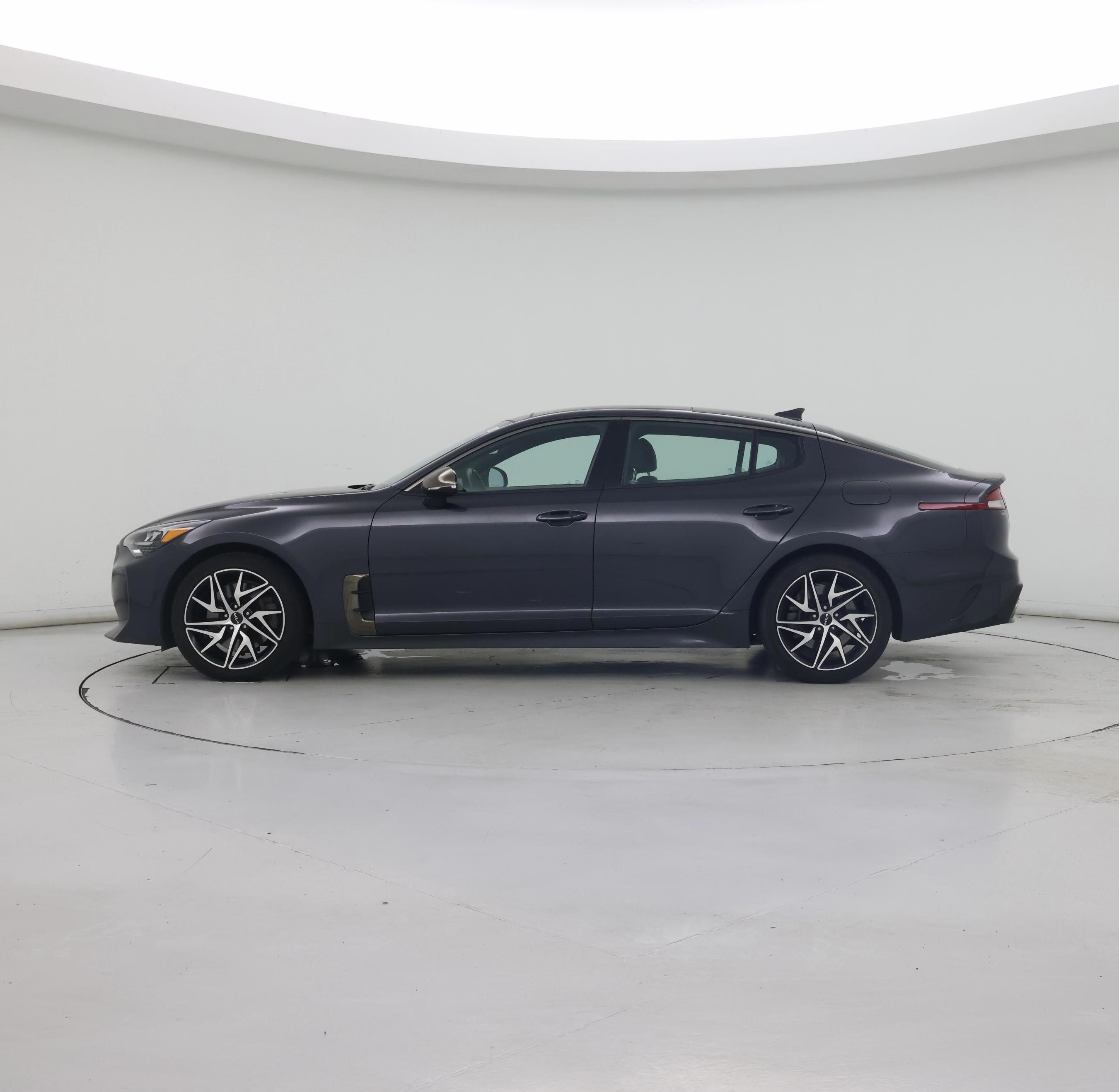Thumbnail: 2022 Kia Stinger - 3