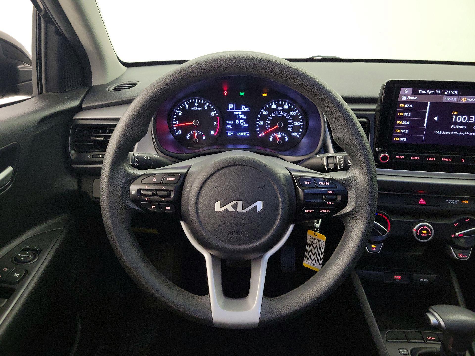 Thumbnail: 2023 Kia Rio - 10