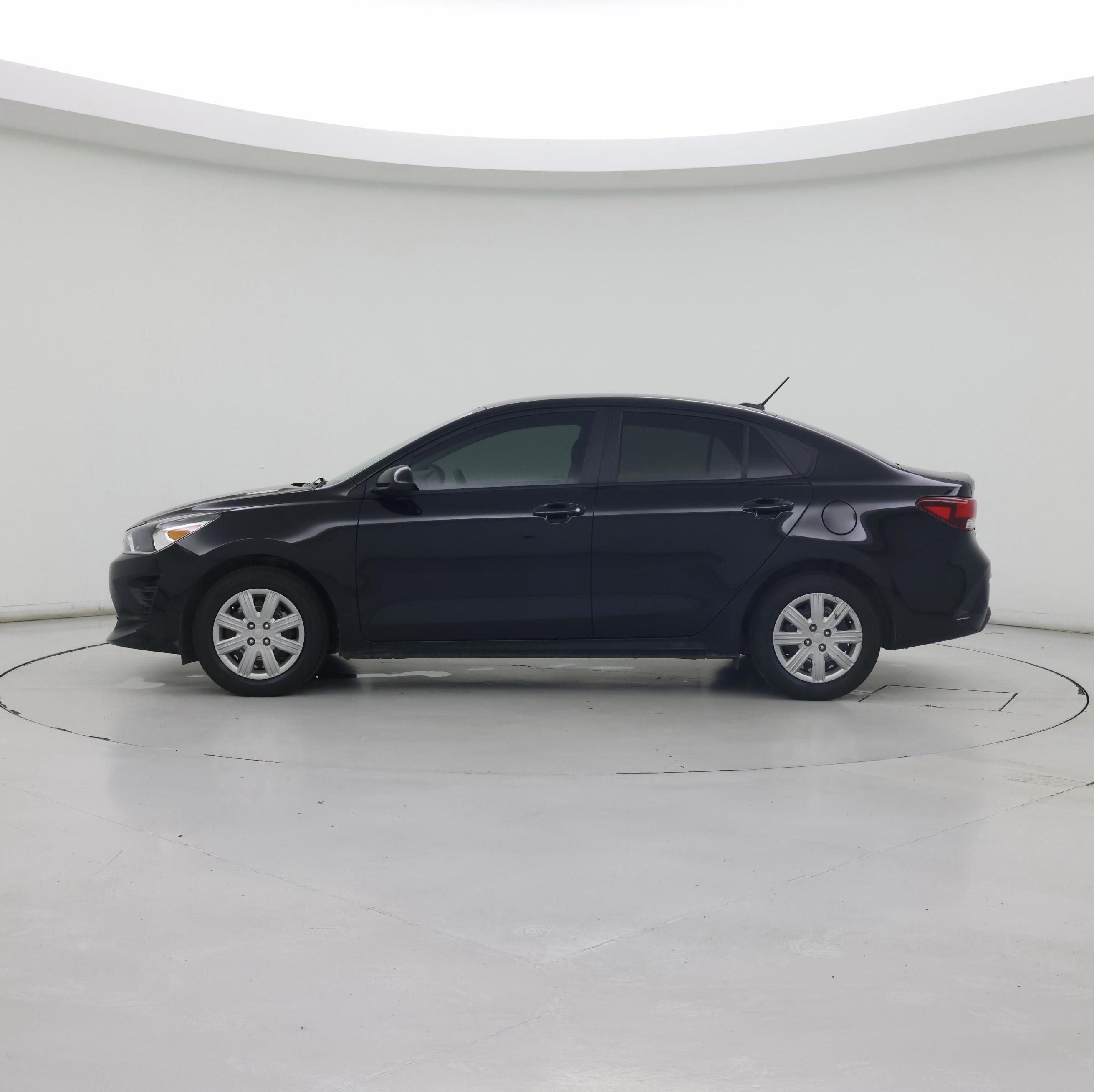 Thumbnail: 2023 Kia Rio - 3