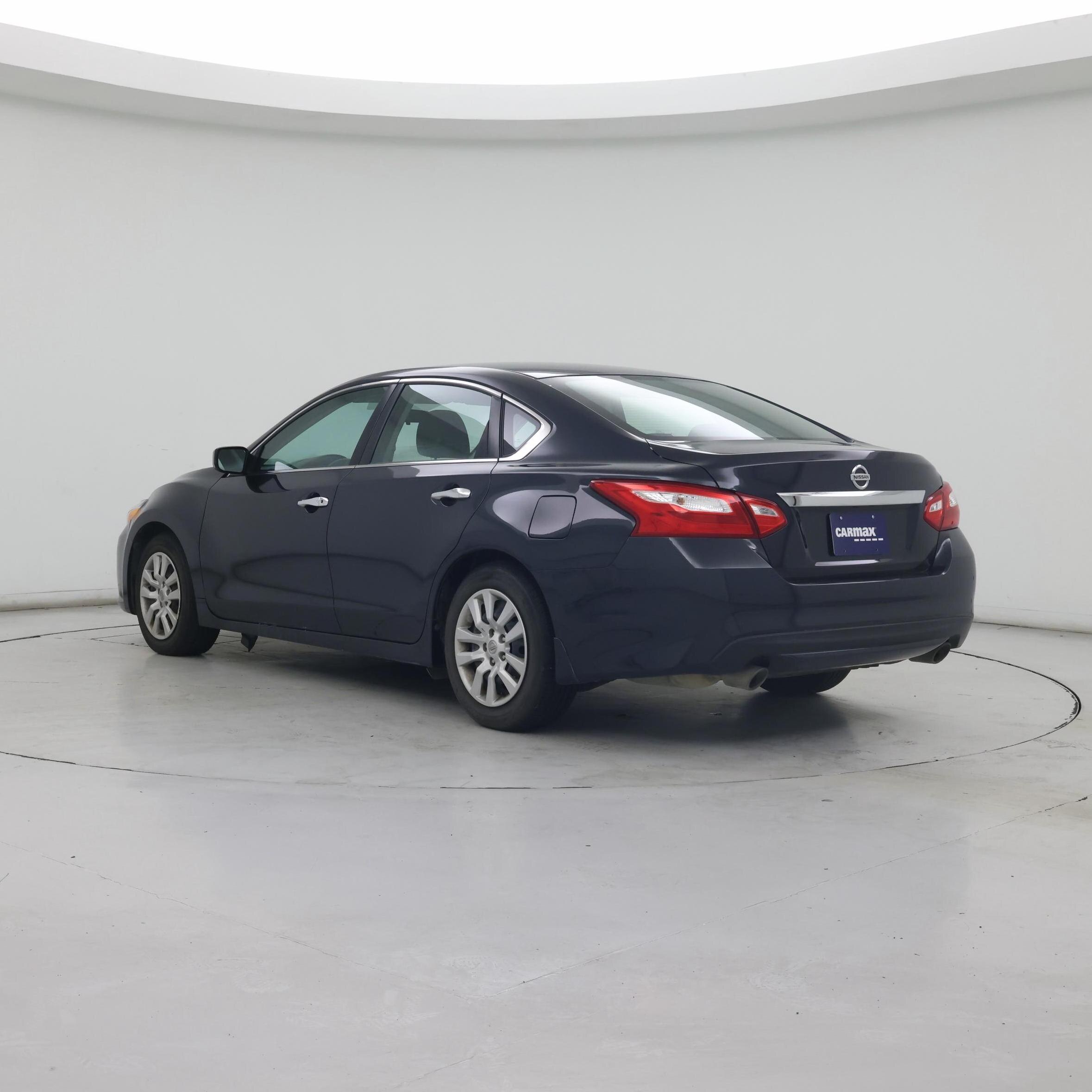 Thumbnail: 2017 Nissan Altima - 2