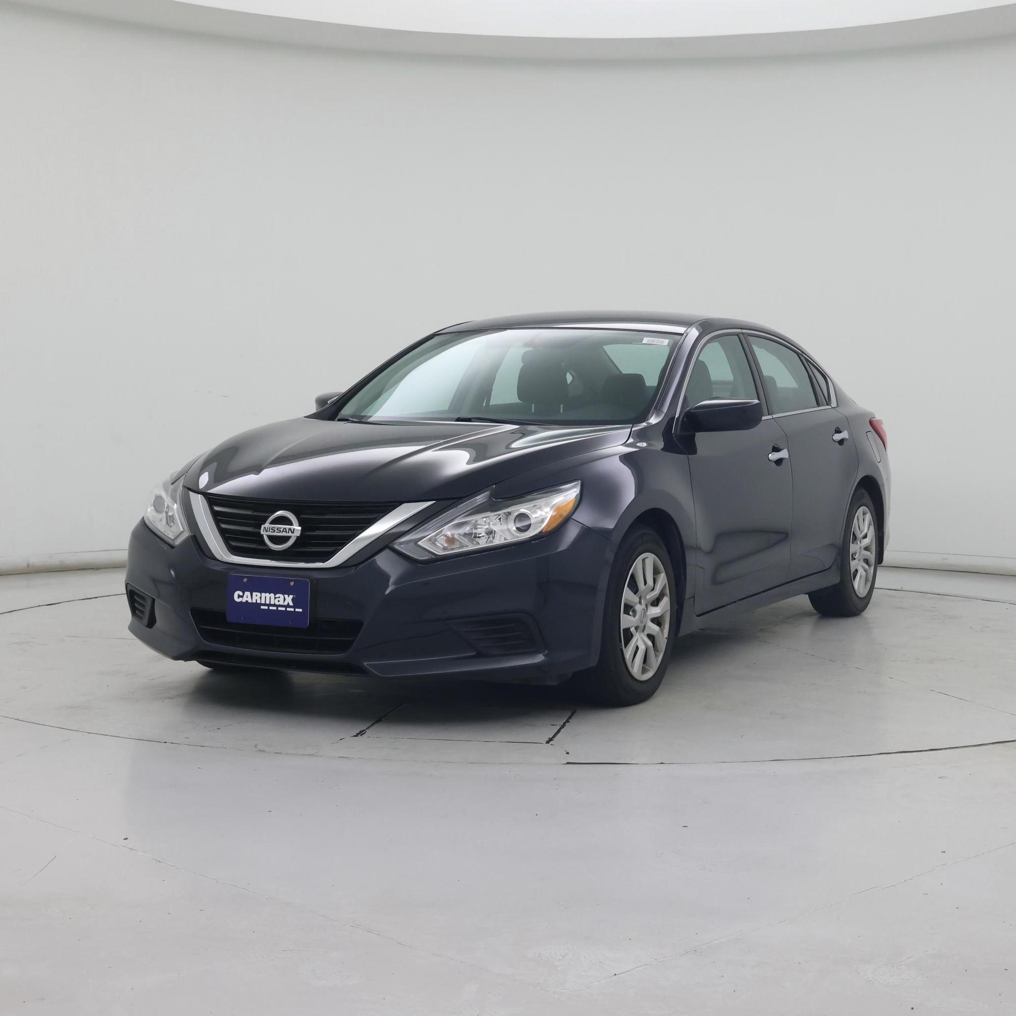Thumbnail: 2017 Nissan Altima - 4