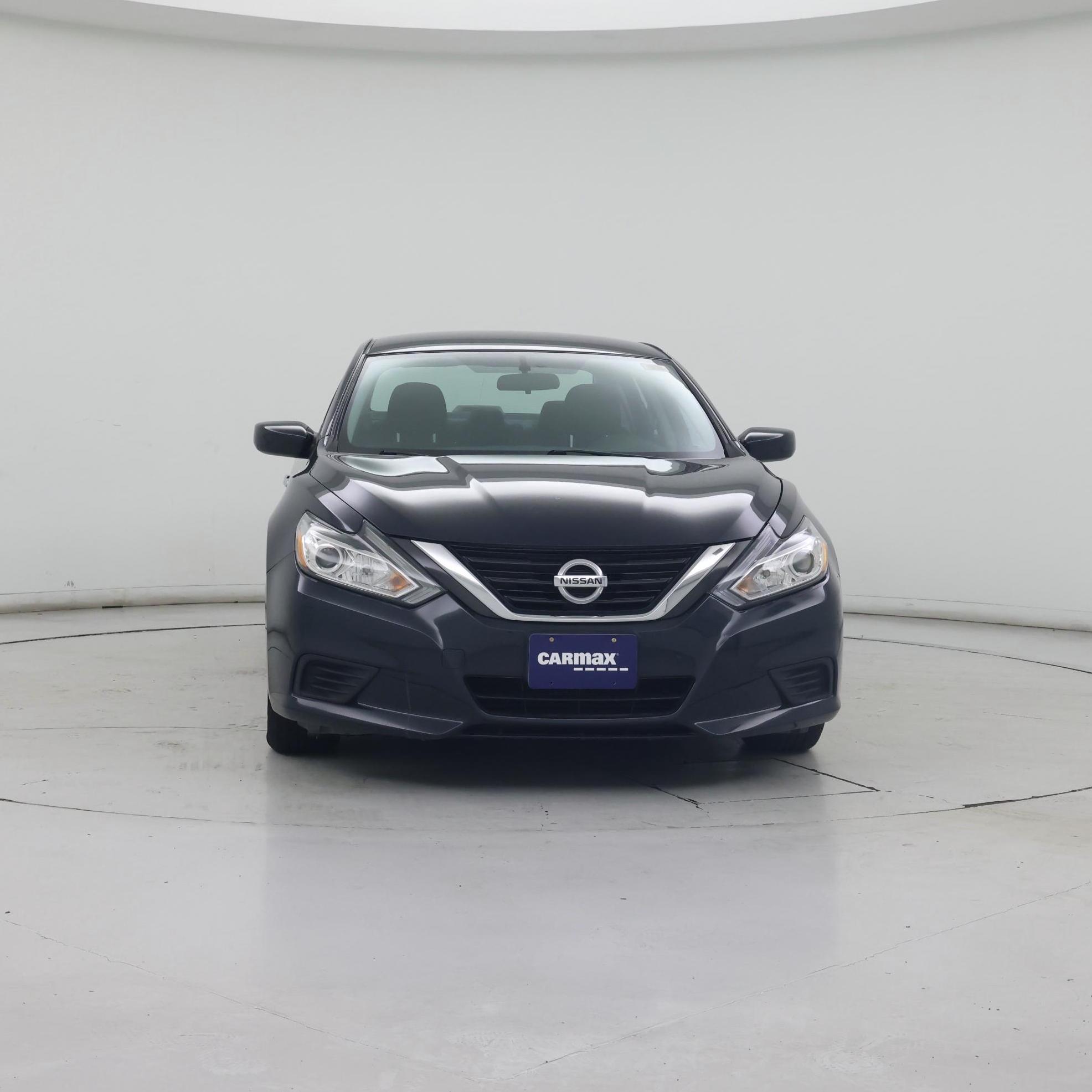 Thumbnail: 2017 Nissan Altima - 5