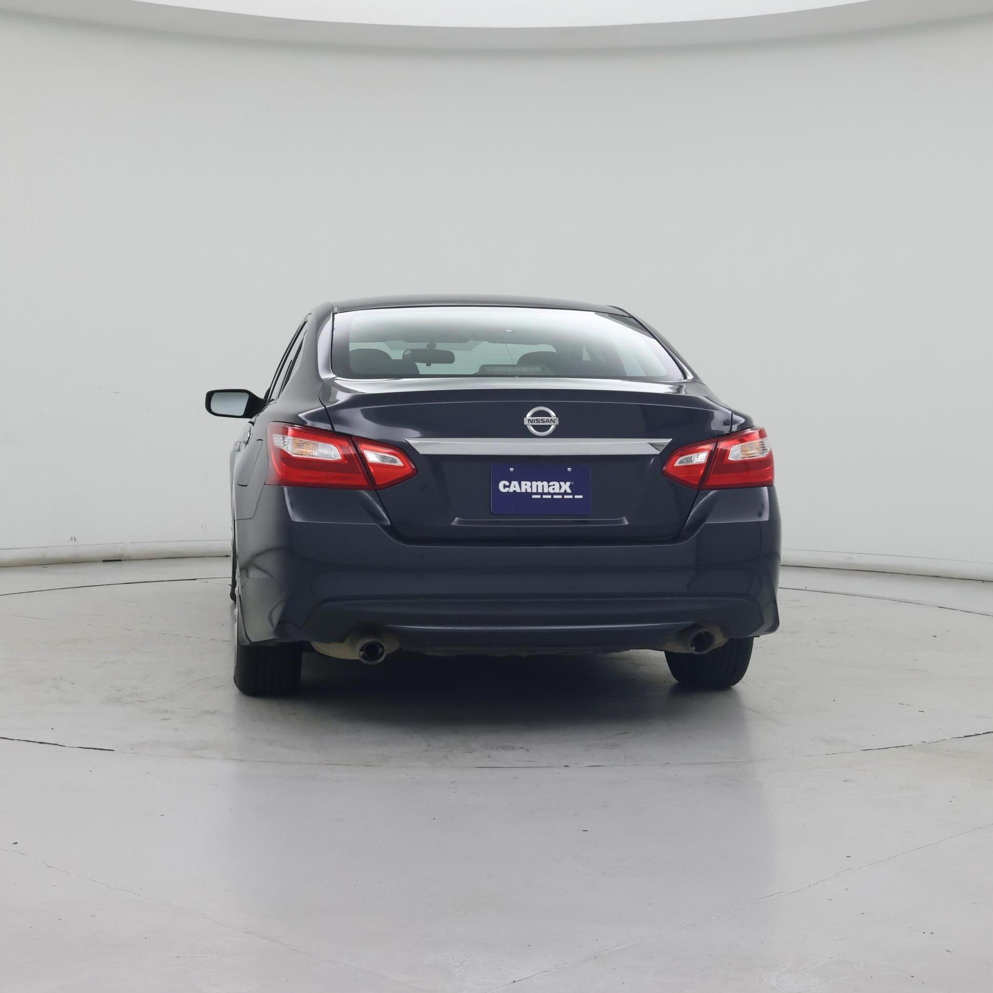 Thumbnail: 2017 Nissan Altima - 6