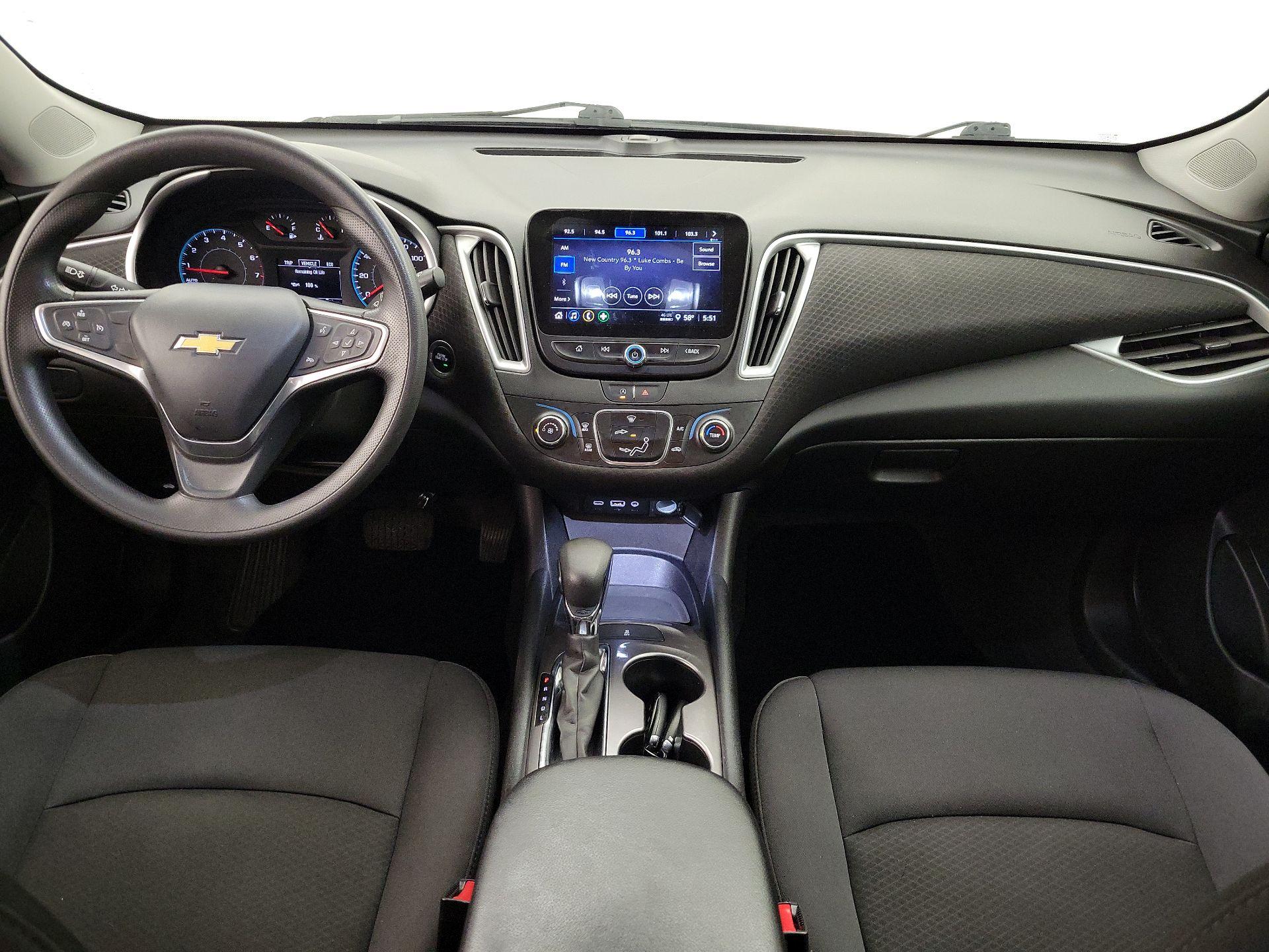Thumbnail: 2022 Chevrolet Malibu - 9