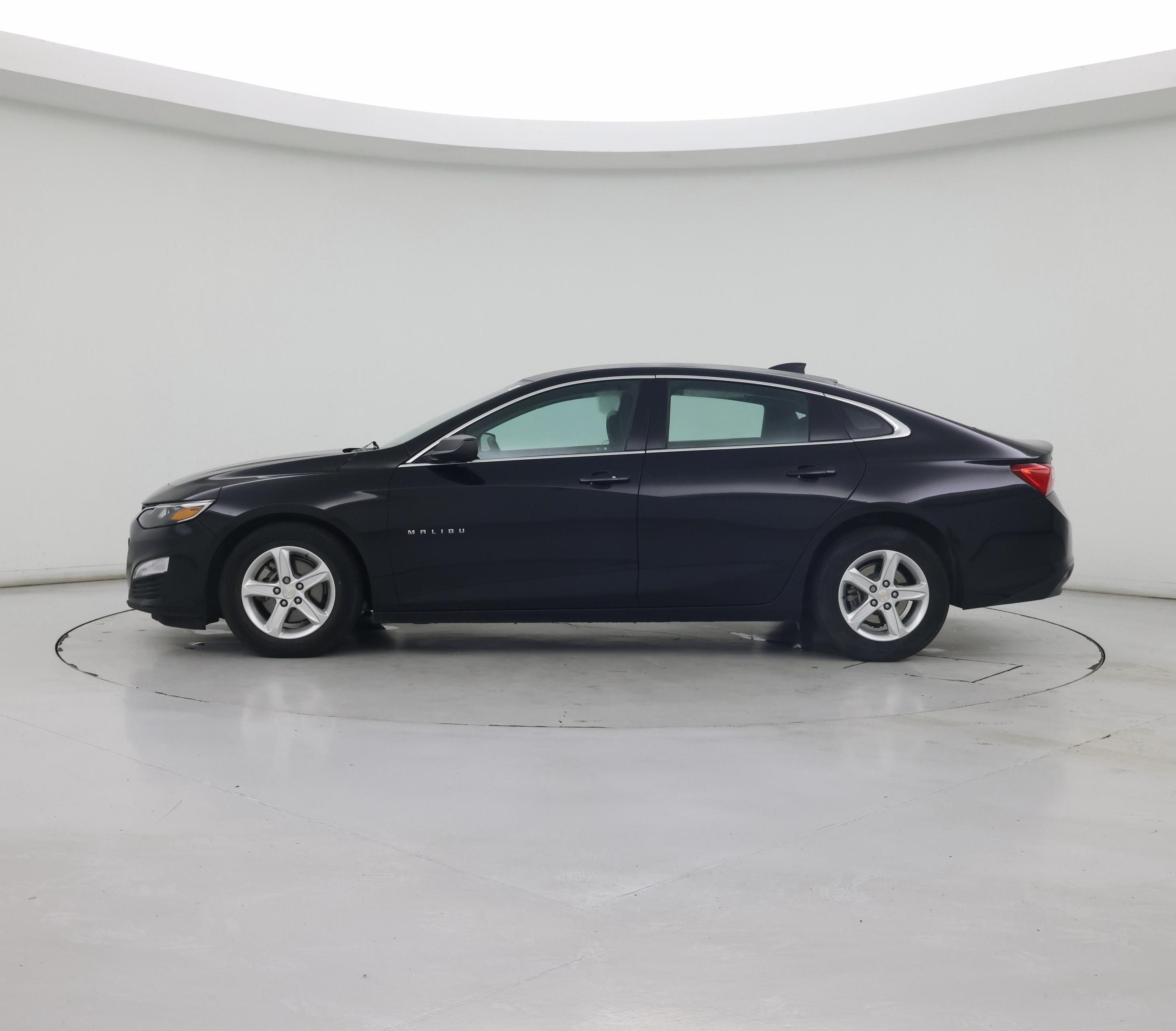 Thumbnail: 2022 Chevrolet Malibu - 3