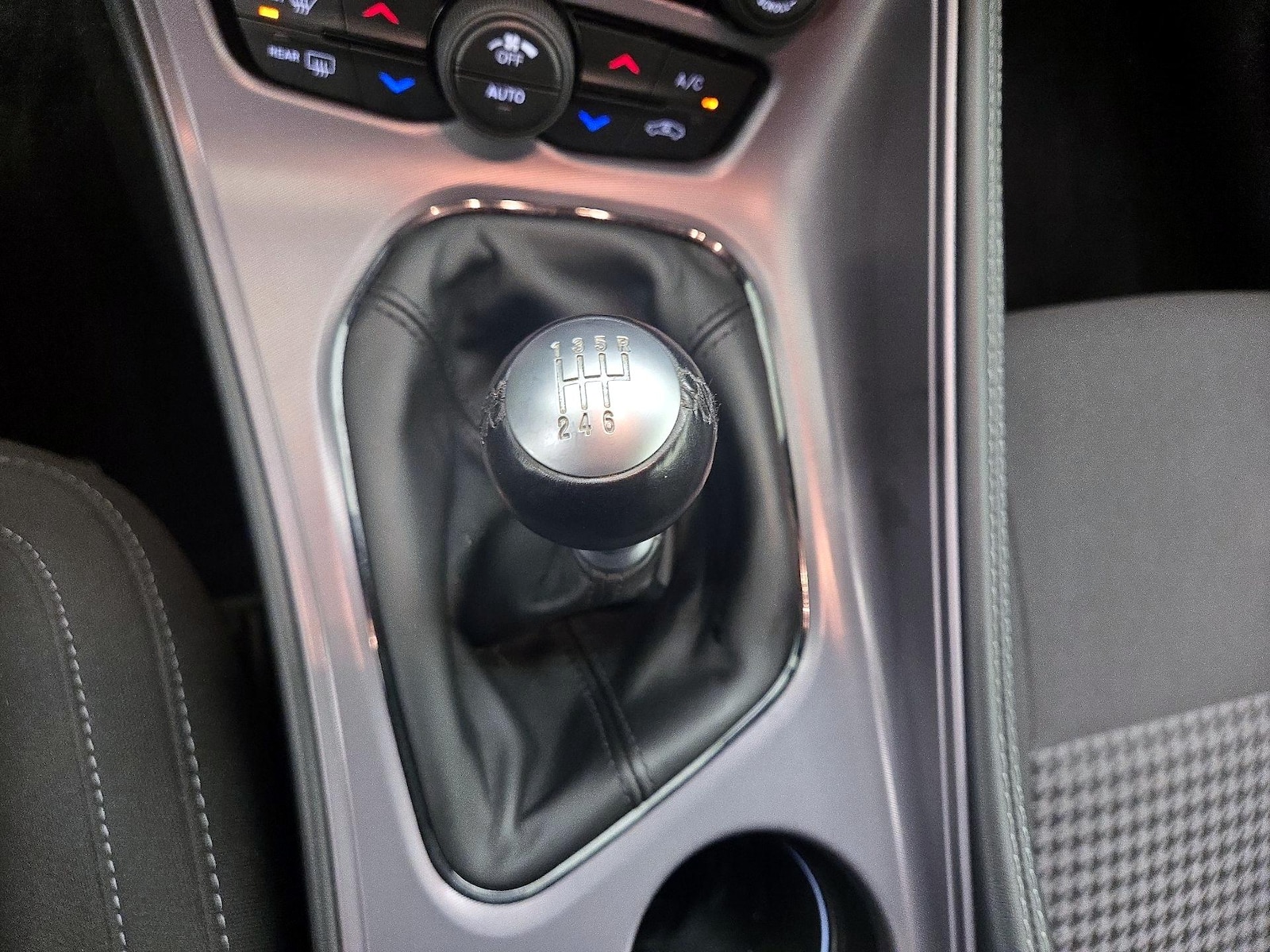 2023 Dodge Challenger R/T - Photo 18