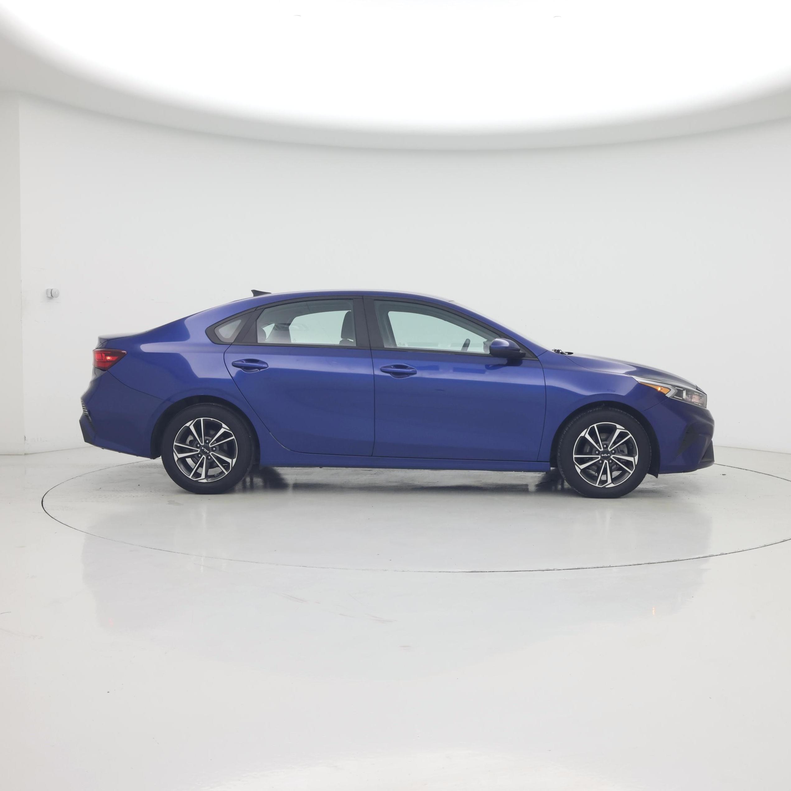 Thumbnail: 2024 Kia Forte - 7