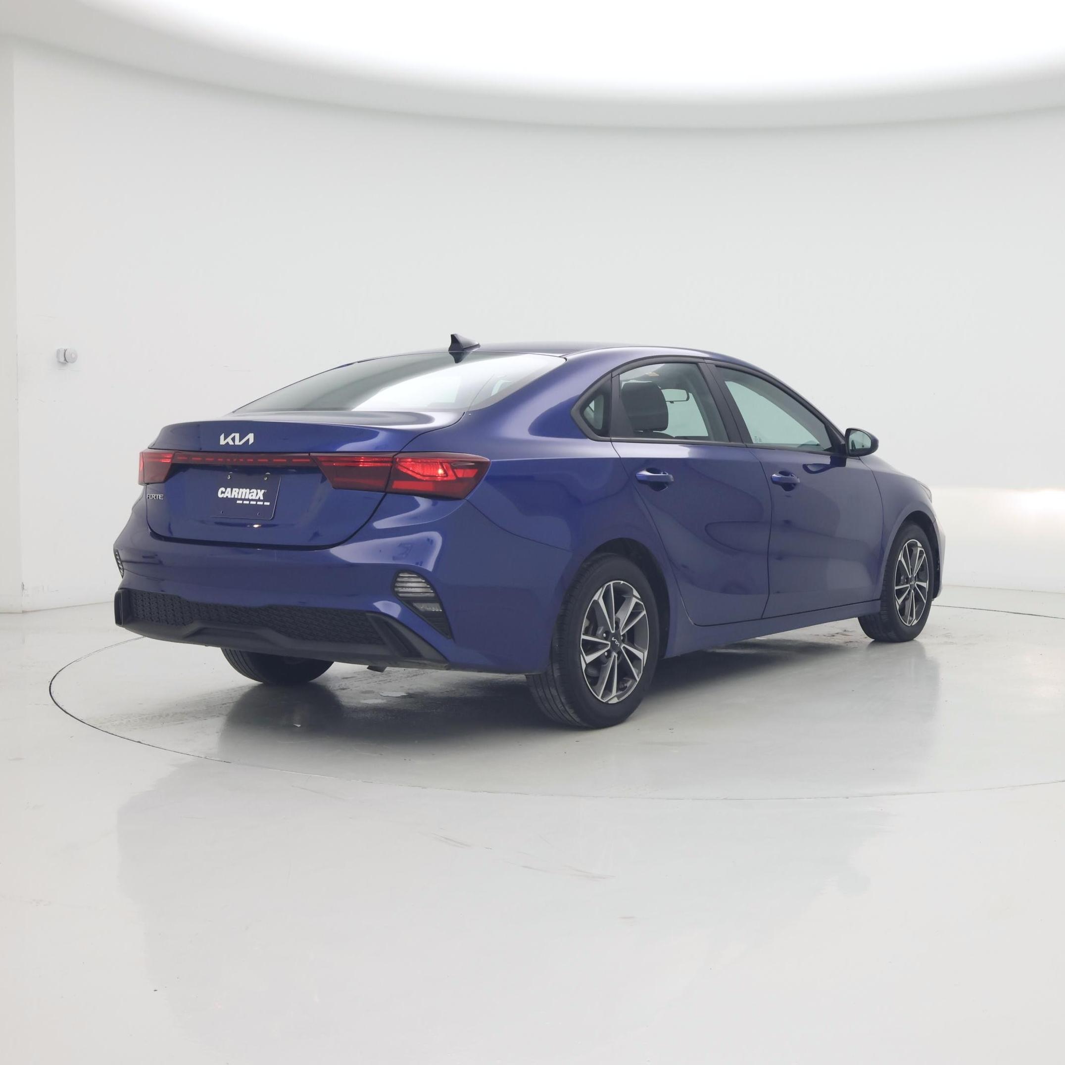 Thumbnail: 2024 Kia Forte - 8