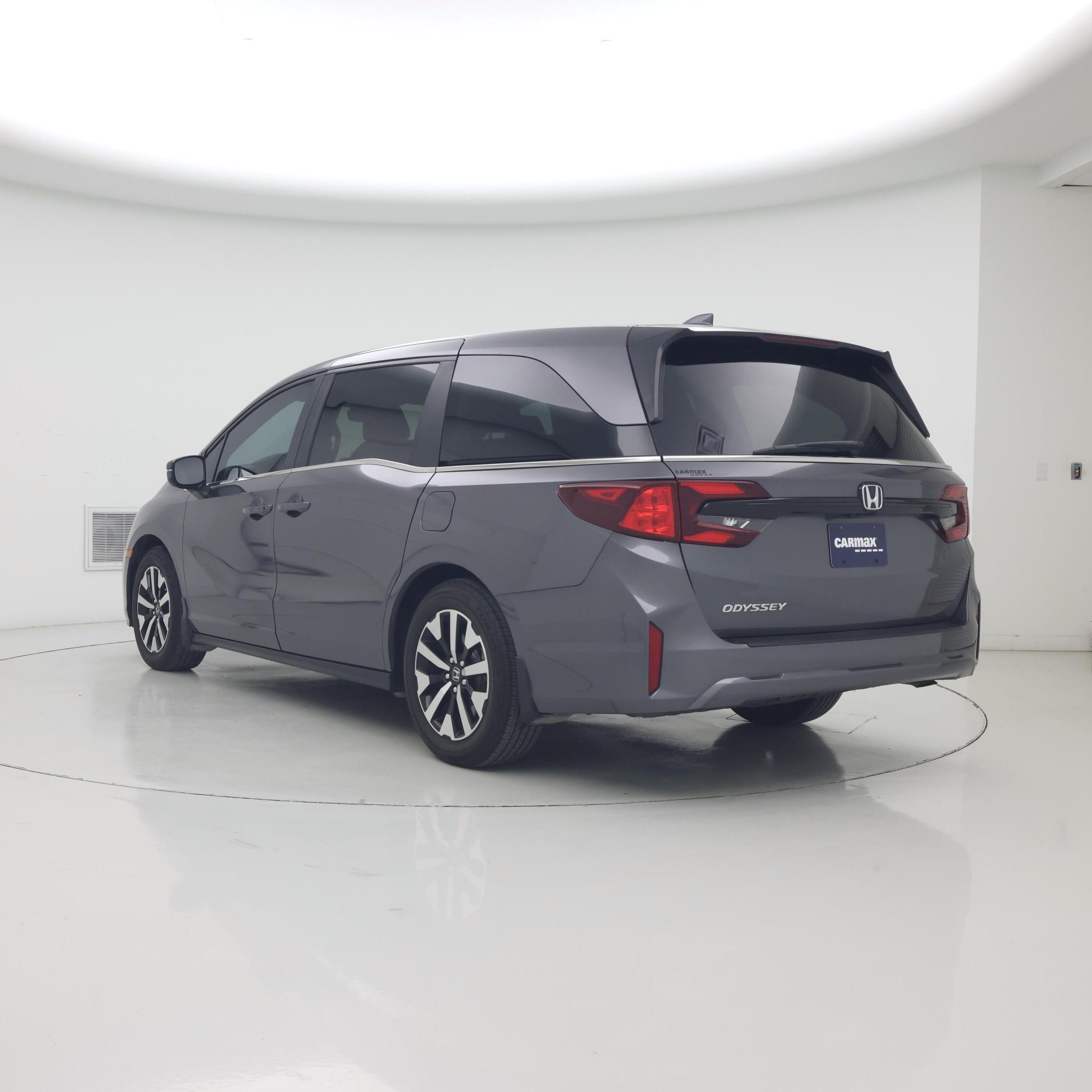 Thumbnail: 2025 Honda Odyssey - 2