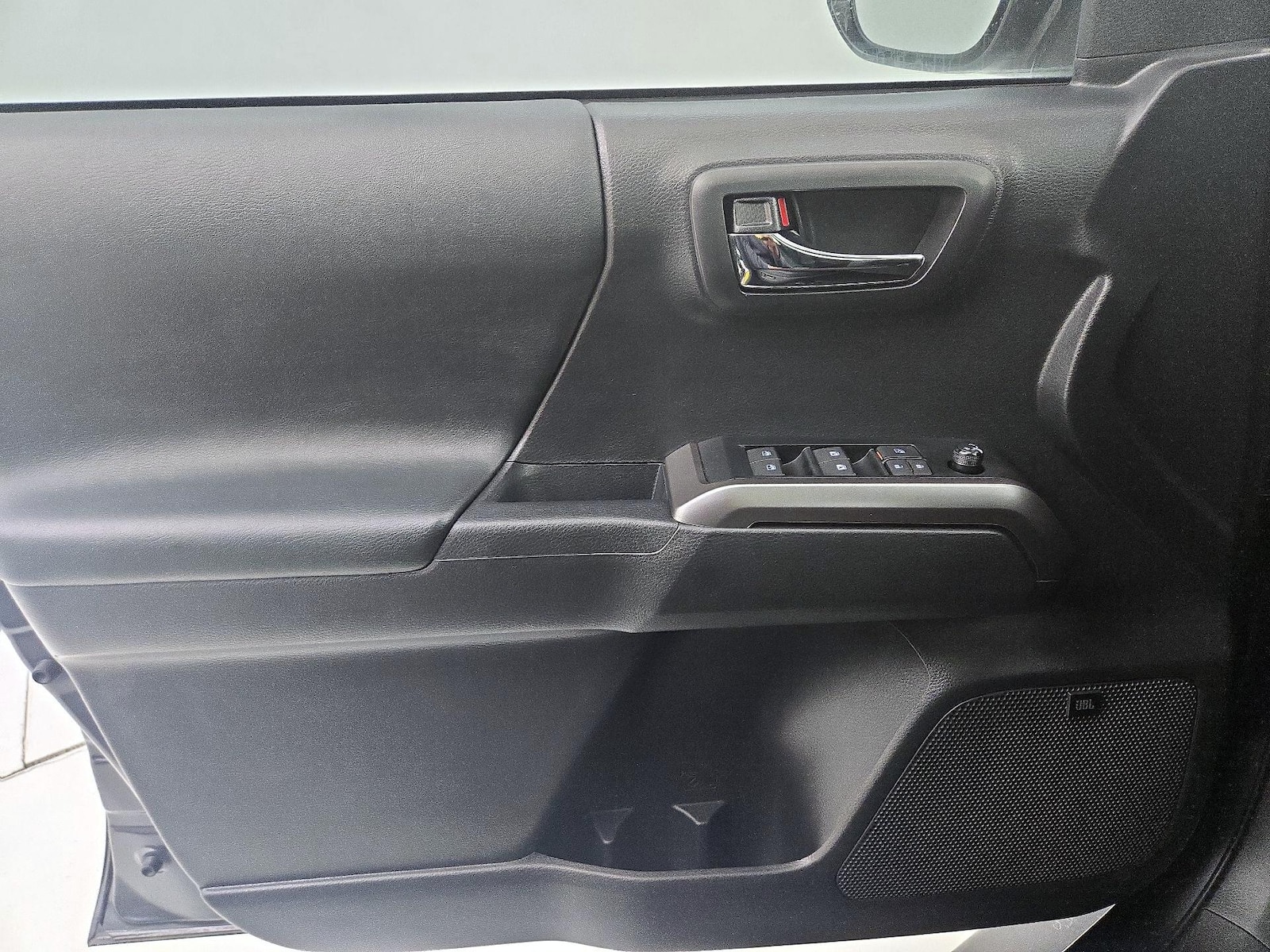 2022 Toyota Tacoma Limited - Photo 13