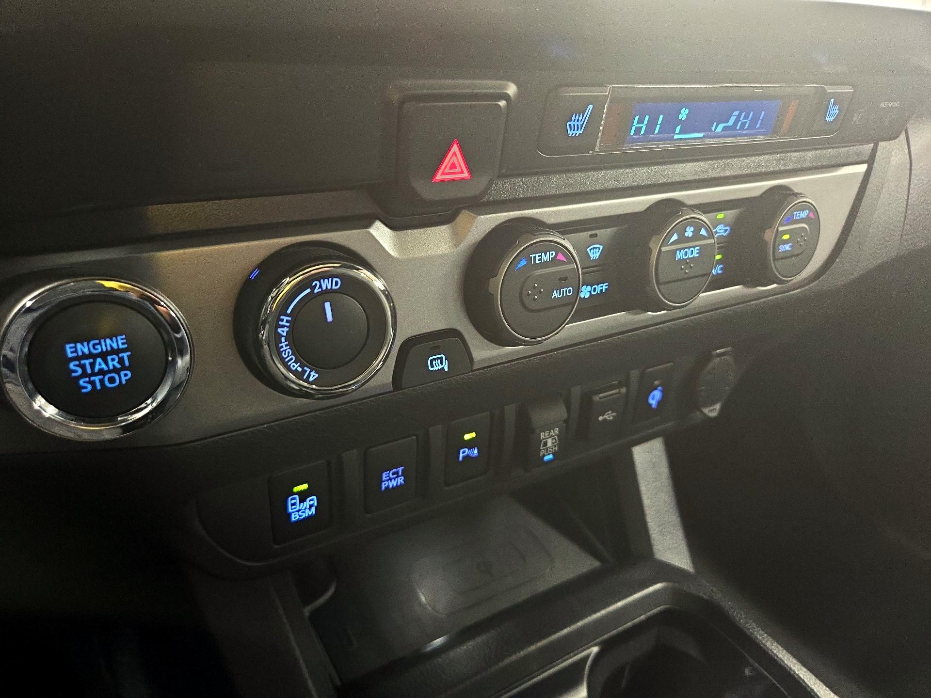 Thumbnail: 2022 Toyota Tacoma - 16