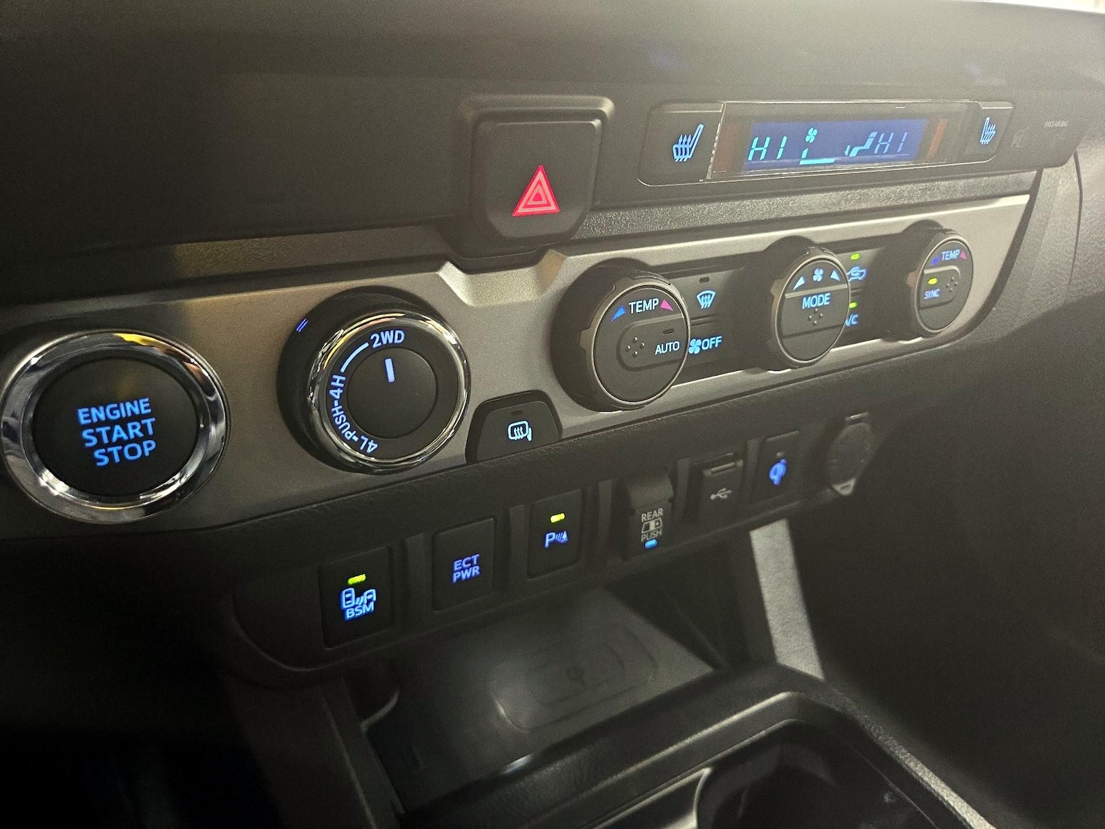 2022 Toyota Tacoma Limited - Photo 17