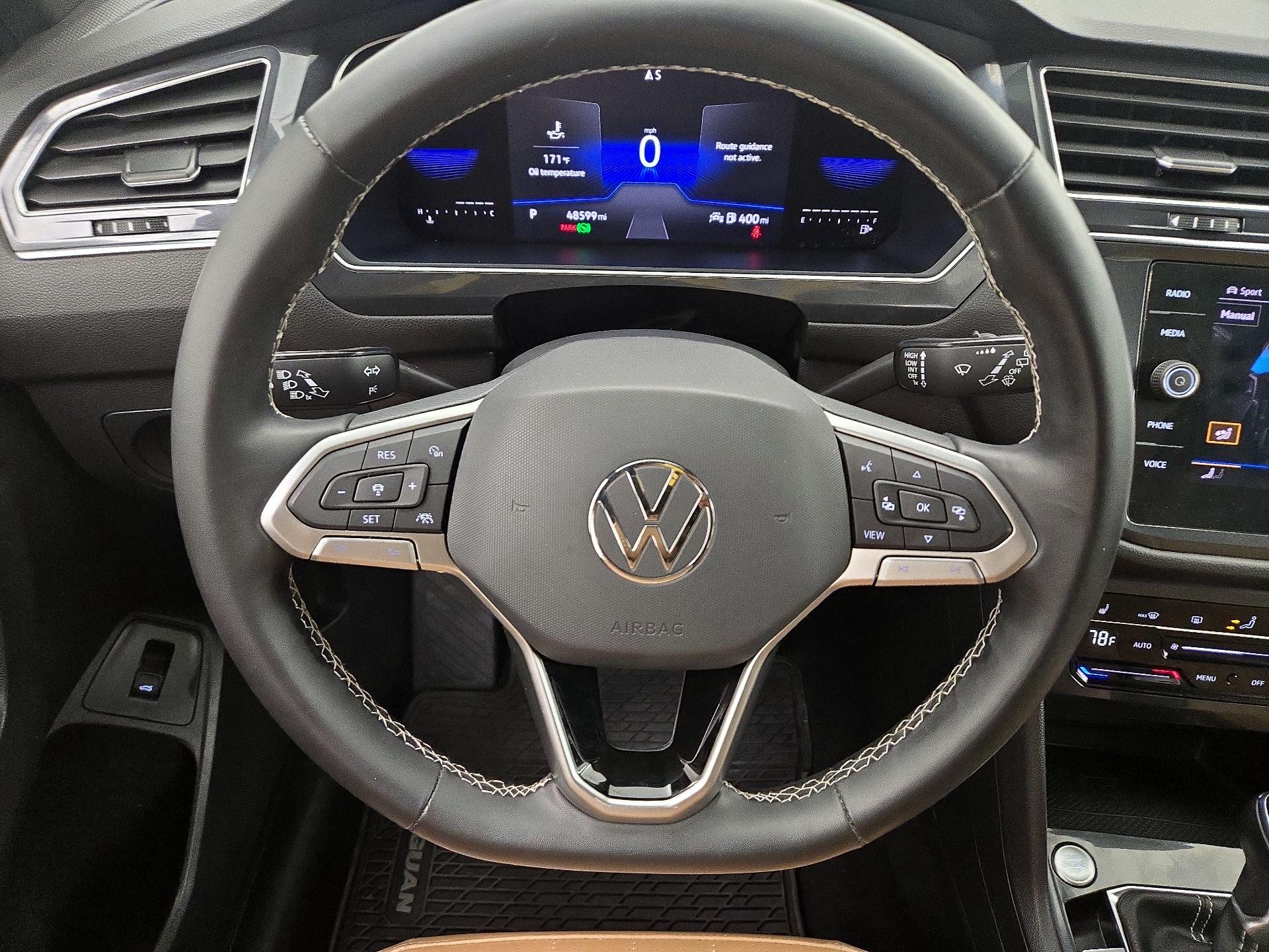 Thumbnail: 2022 Volkswagen Tiguan - 10