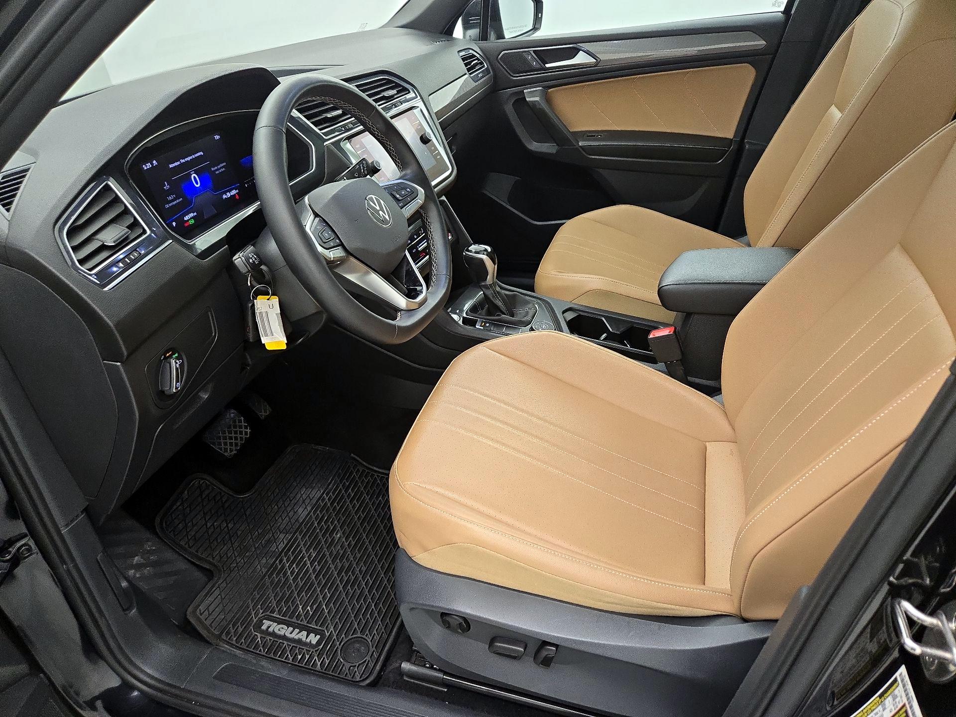 Thumbnail: 2022 Volkswagen Tiguan - 11
