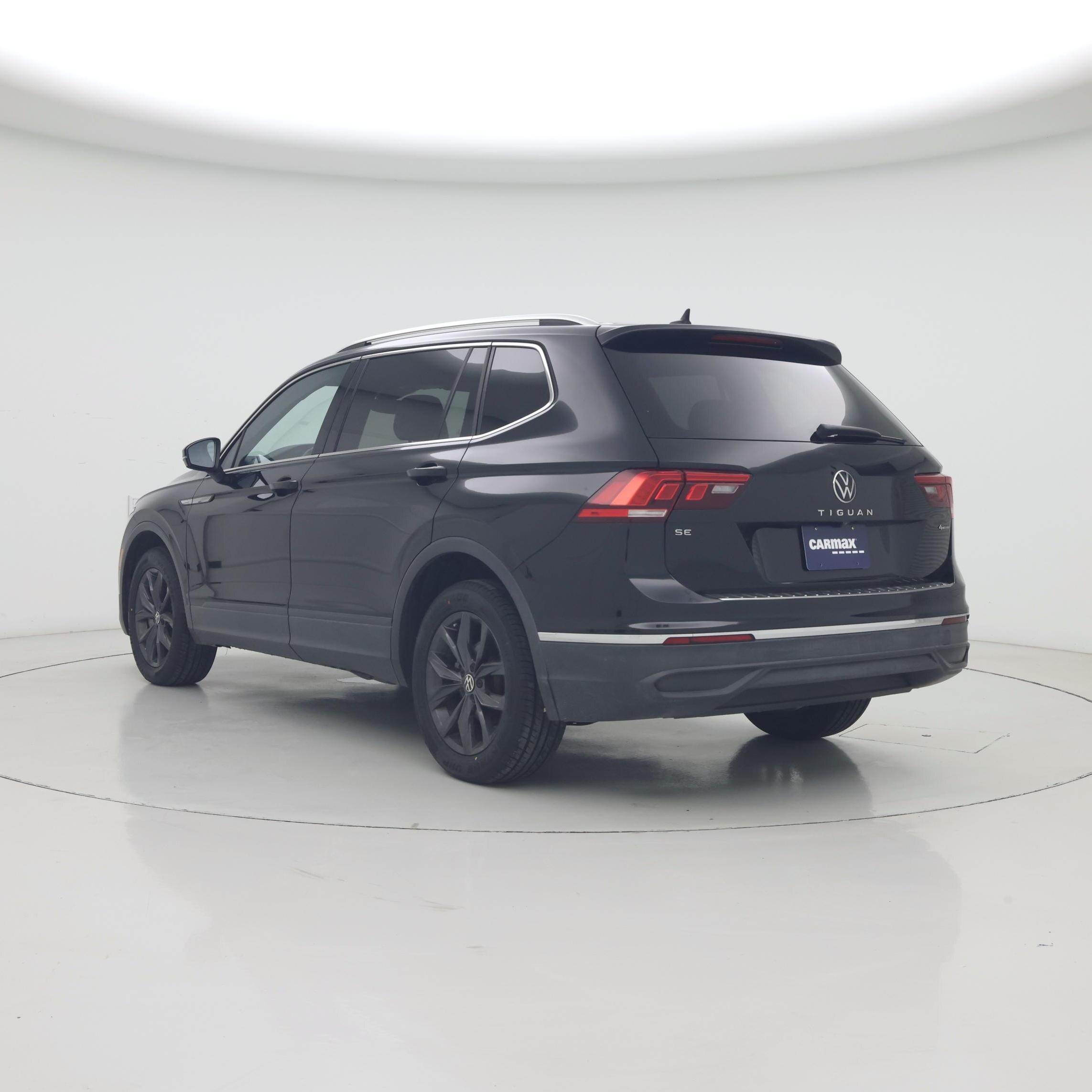 Thumbnail: 2022 Volkswagen Tiguan - 2