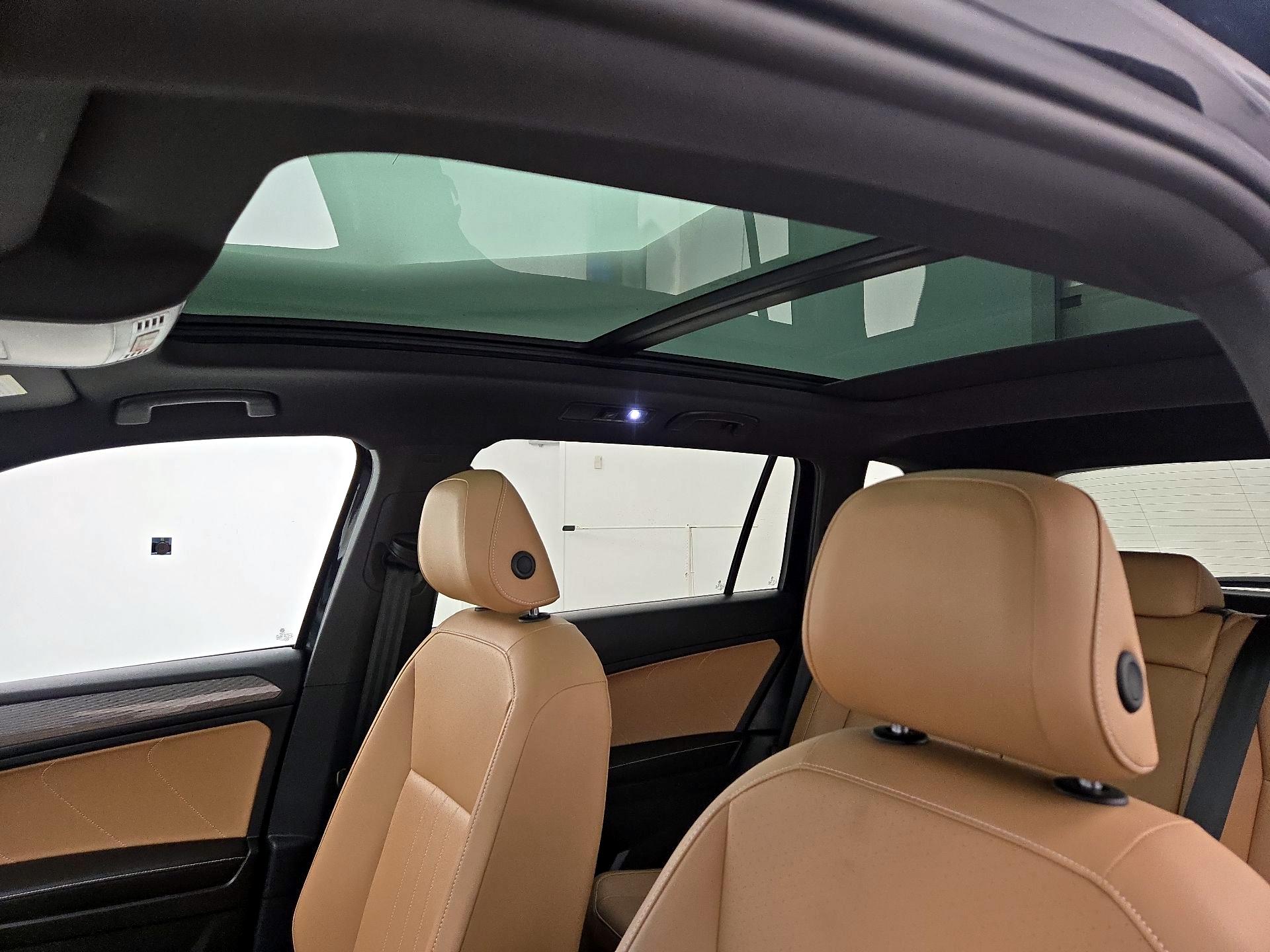 Thumbnail: 2022 Volkswagen Tiguan - 19
