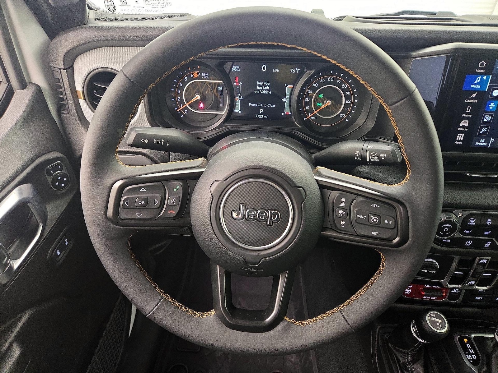 2024 Jeep Wrangler 4-Door Willys - Photo 11