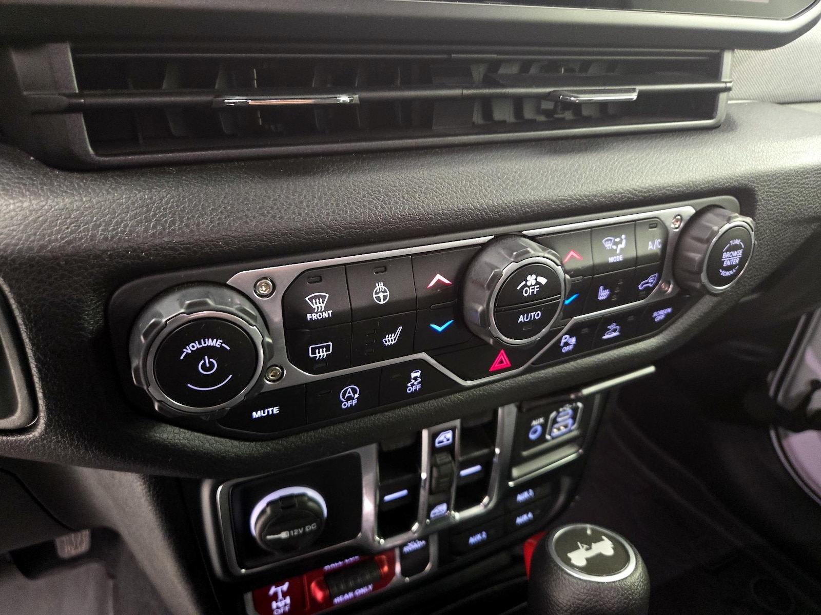 2024 Jeep Wrangler 4-Door Willys - Photo 17