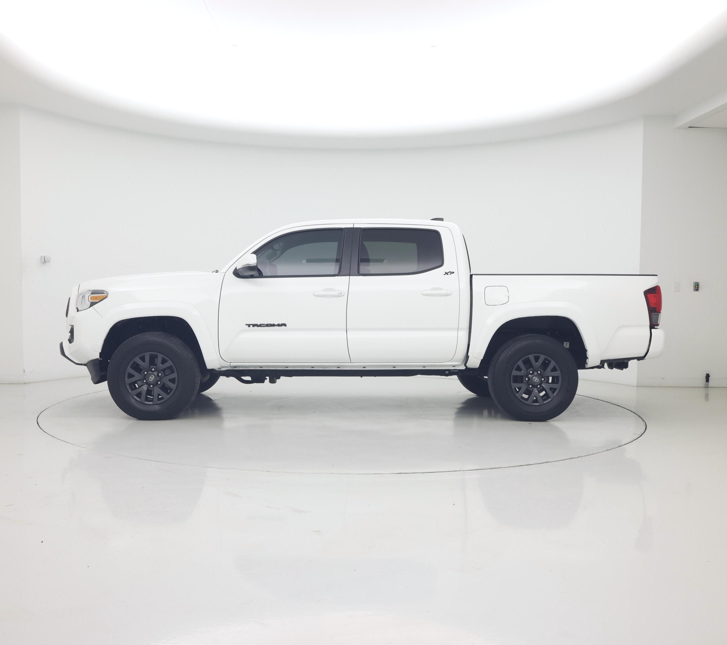 Thumbnail: 2022 Toyota Tacoma - 3